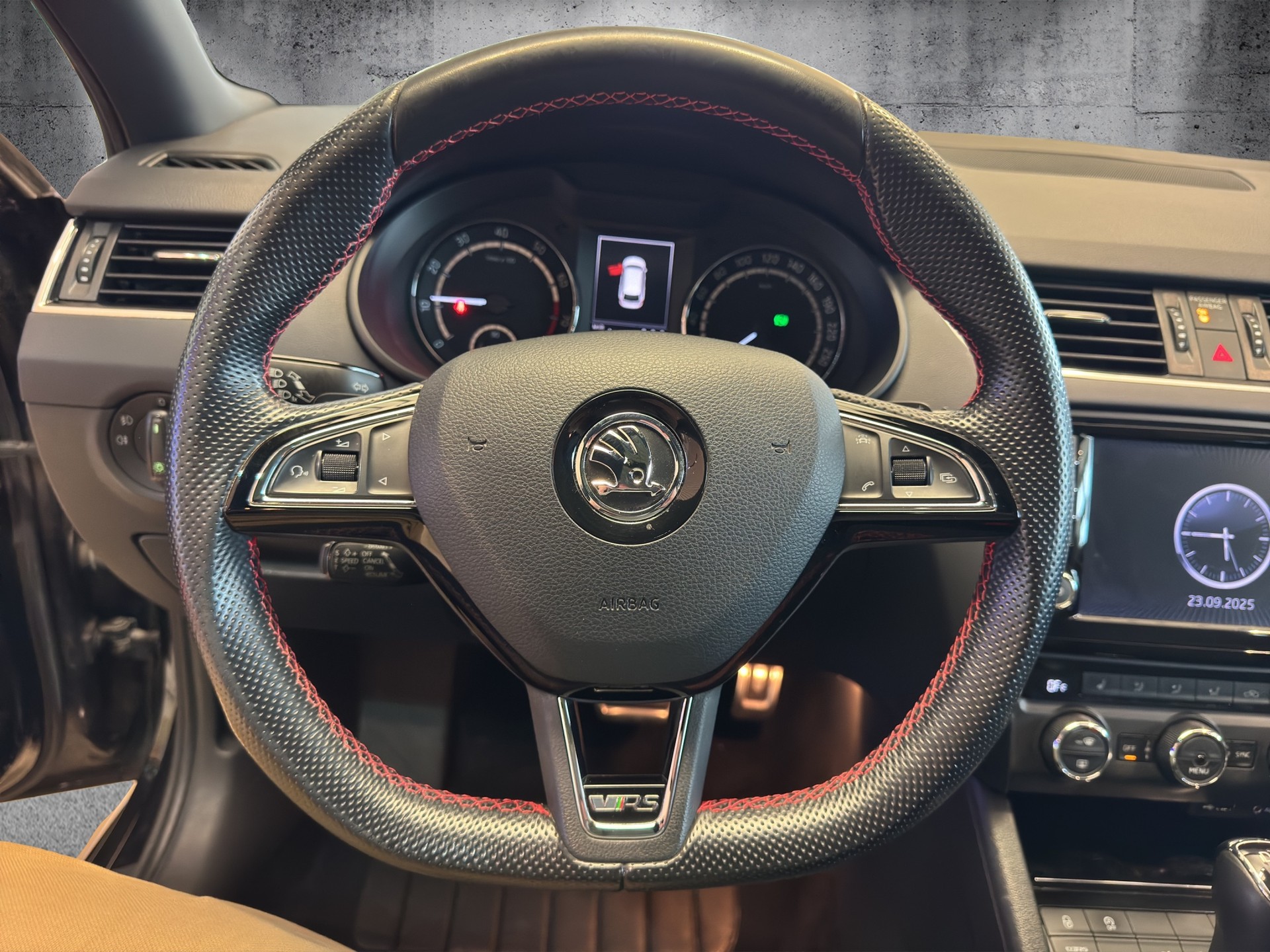 SKODA Octavia Combi 2.0 TSI RS 230 DSG - 7