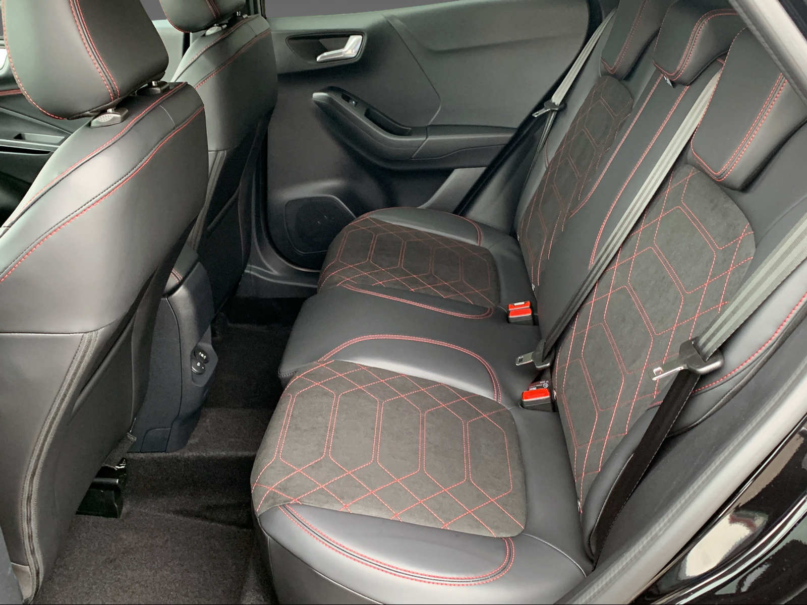 FORD Puma 1.0 EcoB Hybrid 125 ST-Line X - 10