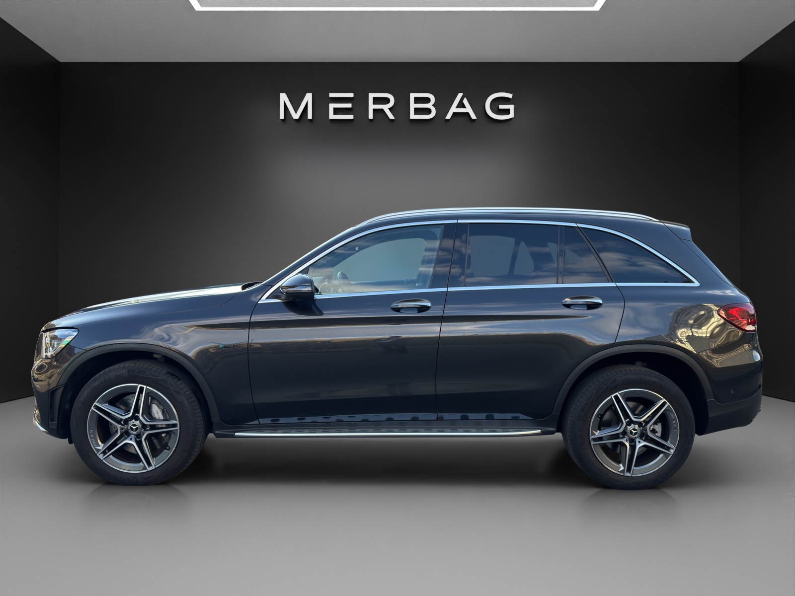 MERCEDES-BENZ GLC 300 e AMG Line 4Matic - 2