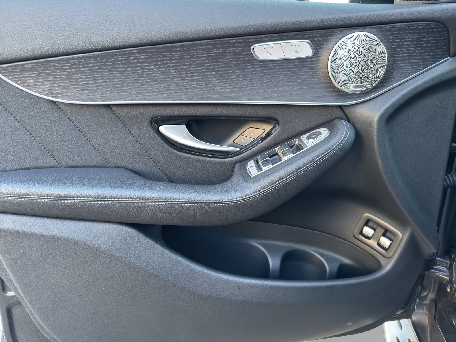 MERCEDES-BENZ GLC 300 e AMG Line 4Matic - 13