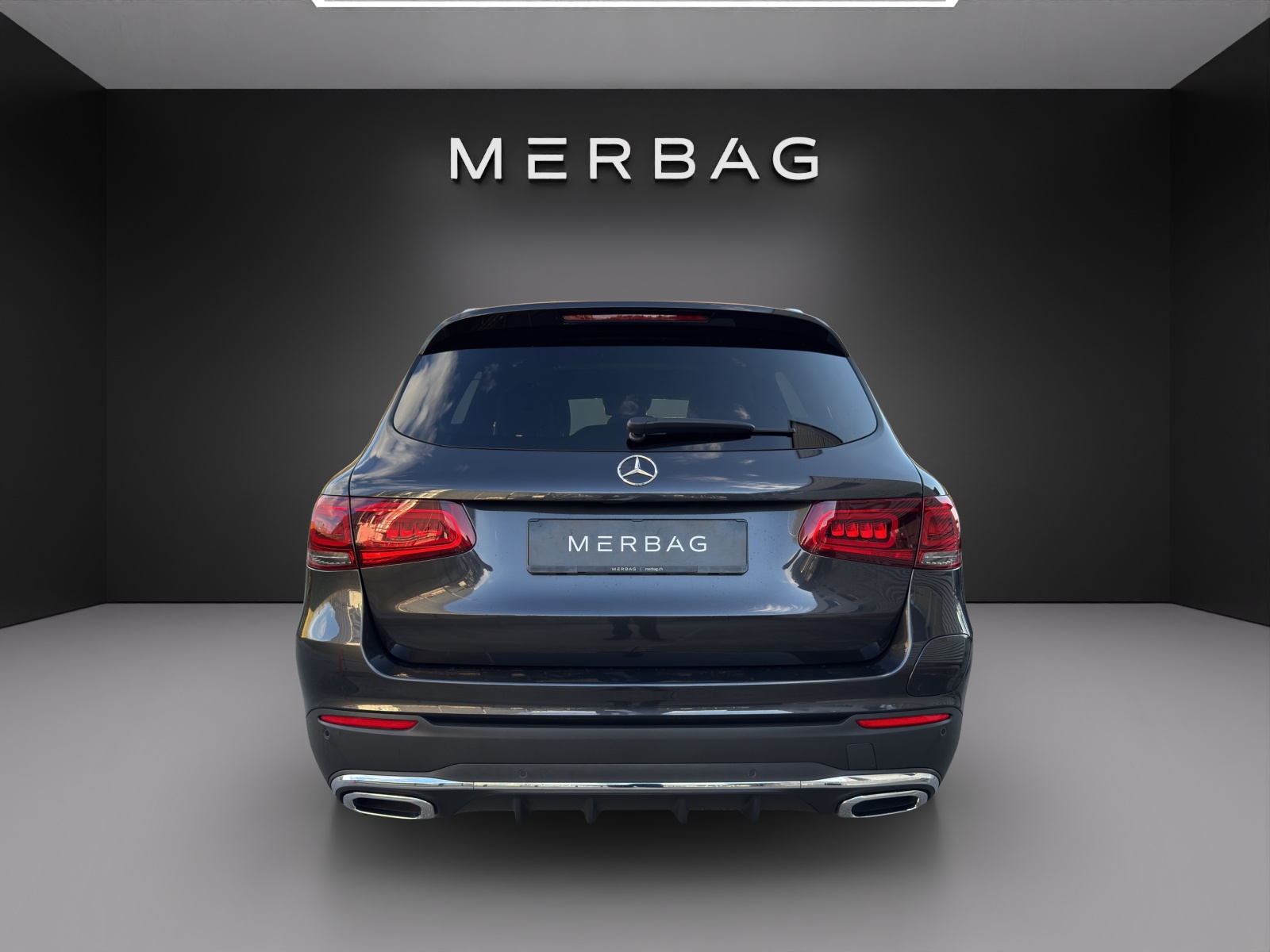 MERCEDES-BENZ GLC 300 e AMG Line 4Matic - 4