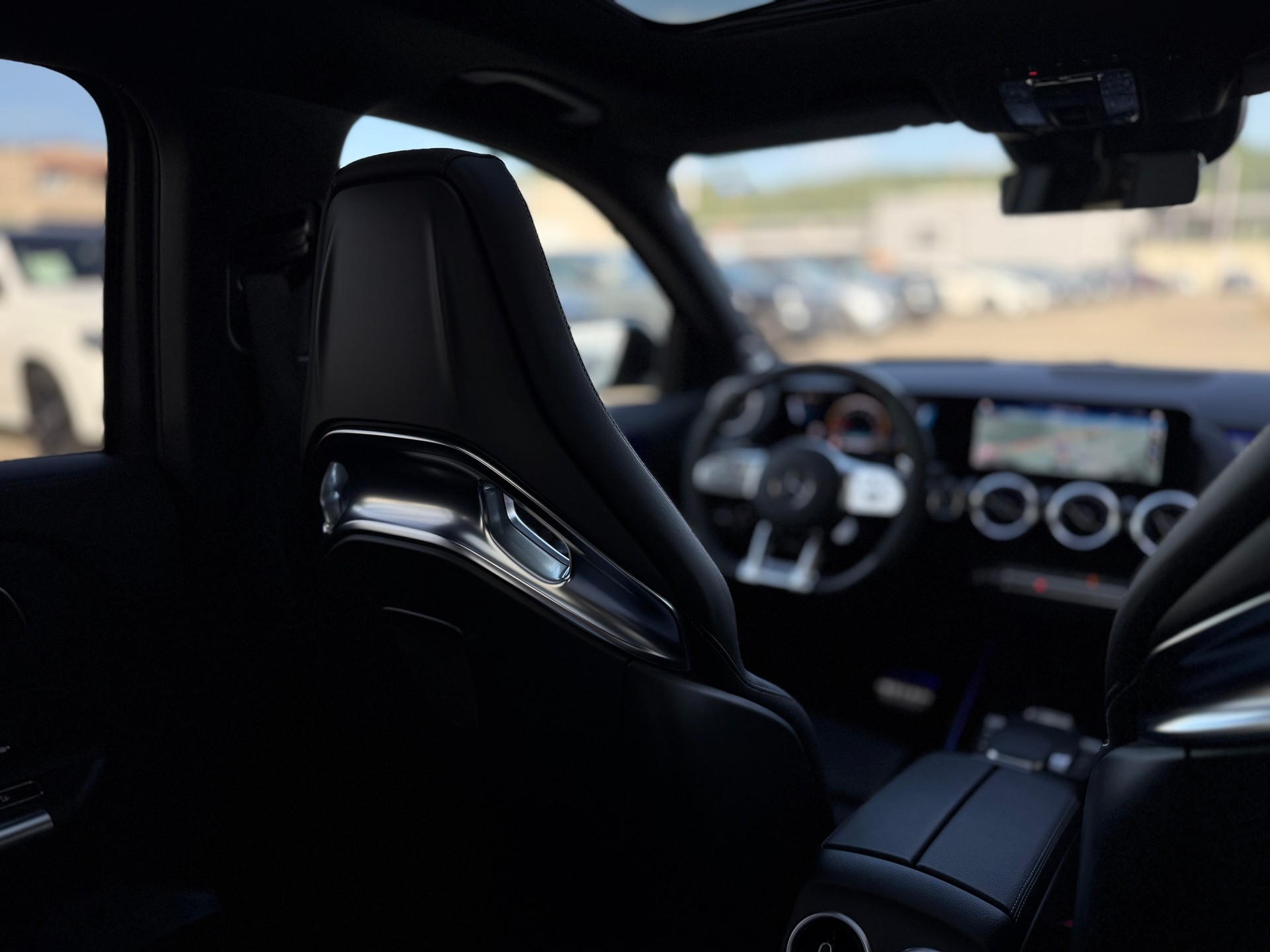 MERCEDES-BENZ GLA 45 S AMG 4Matic+ 8G-Speedshift DCT - 8