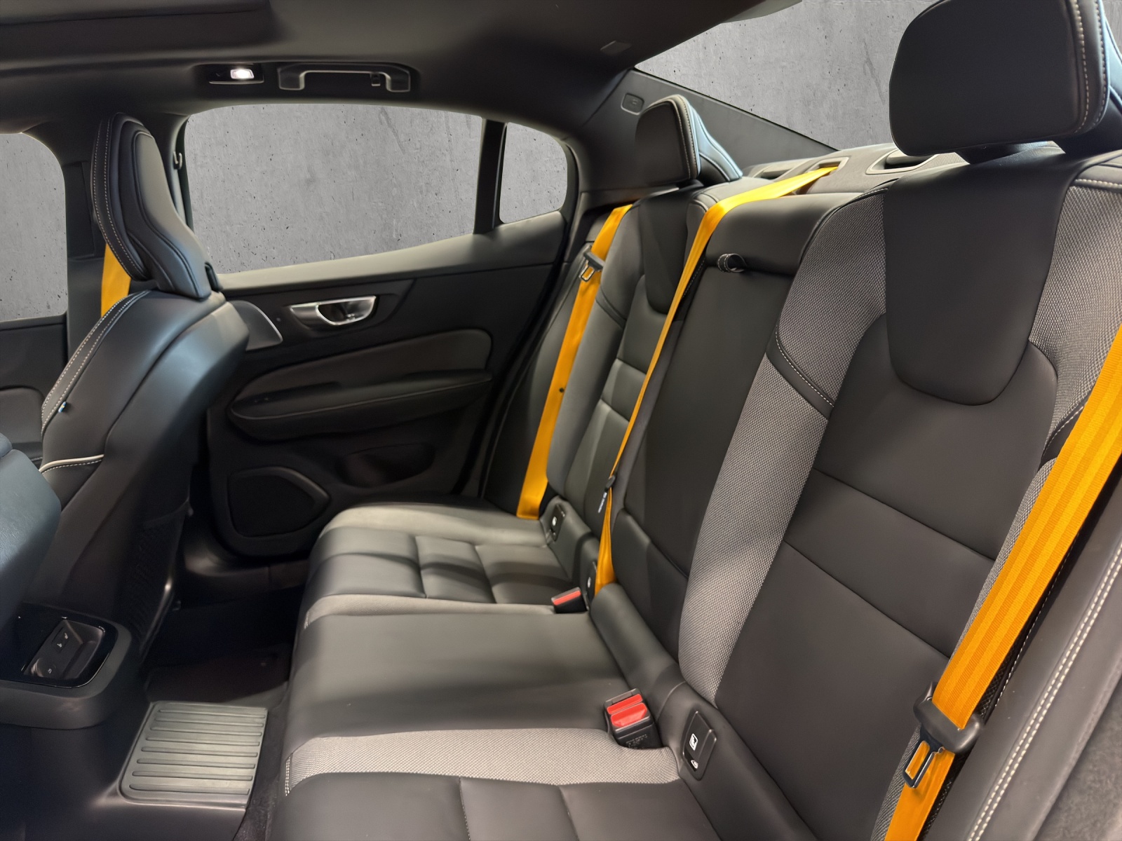 VOLVO S60 T8 e AWD Plug in Hybrd Polestar Geartronic - 15