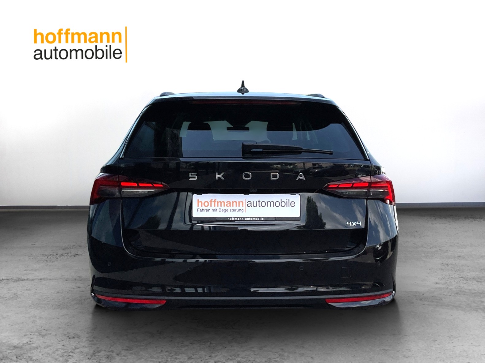 SKODA Octavia Combi 2.0 TSI DSG Selection 4x4 - 5