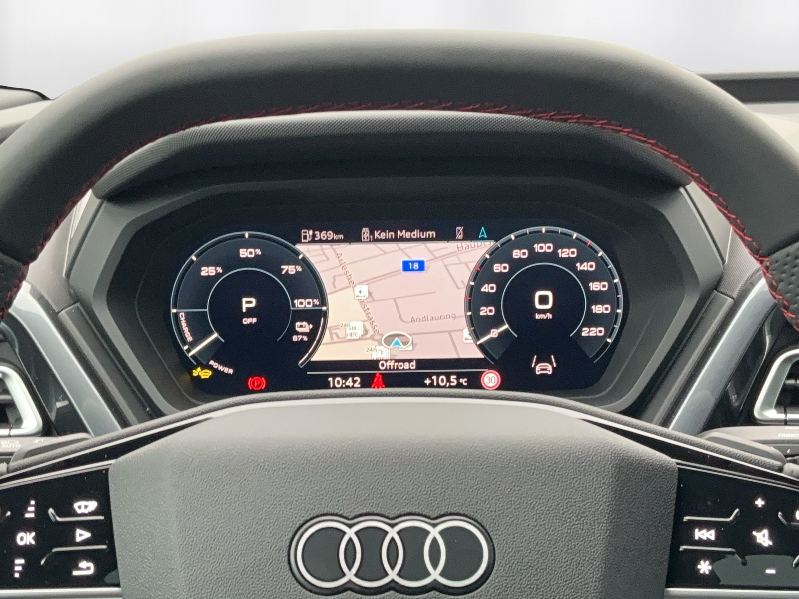 AUDI Q4 e-tron 45 Edition Swiss Ski quattro - 8