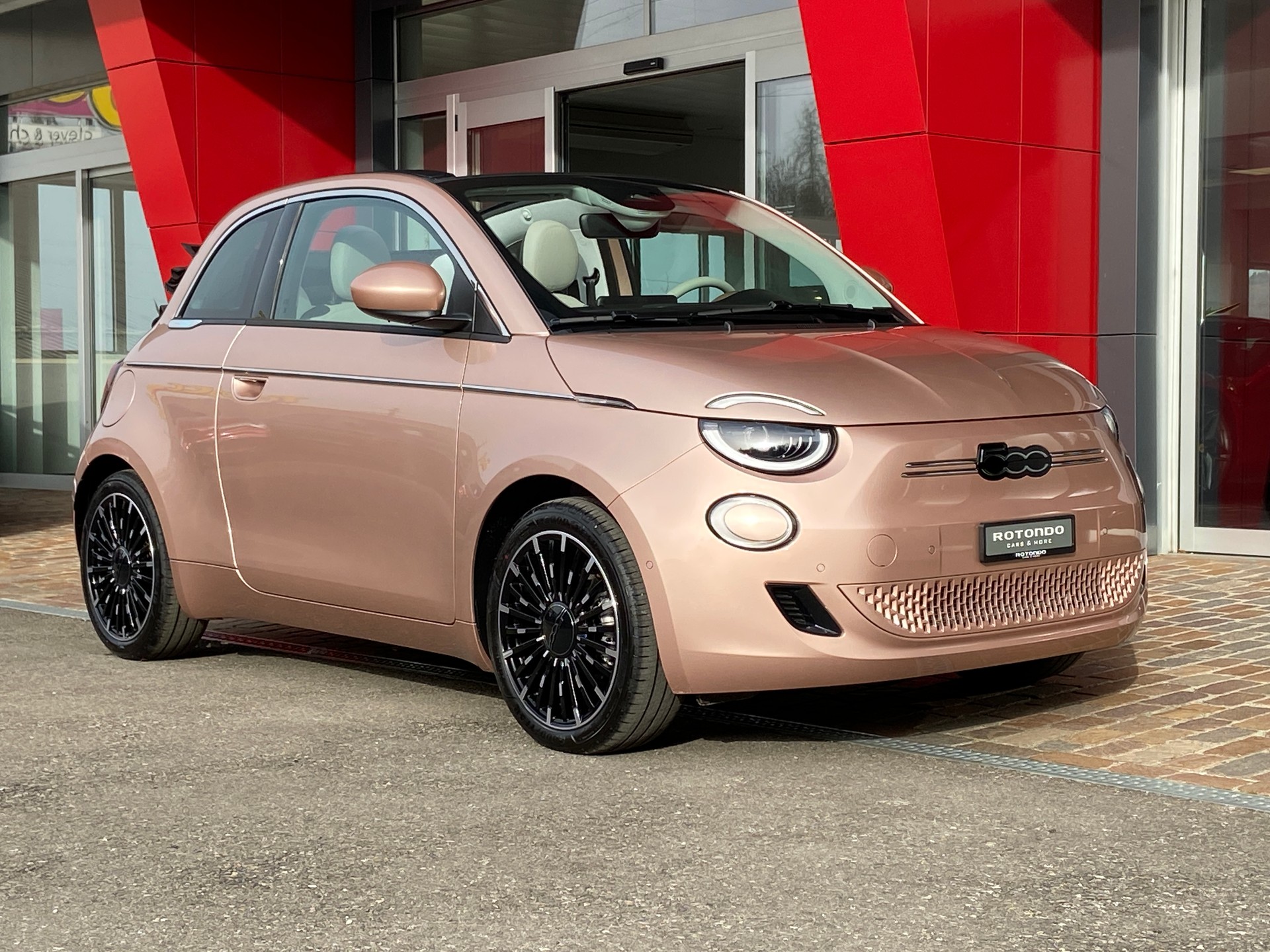 FIAT 500 C electric 87 kW La Prima - 17