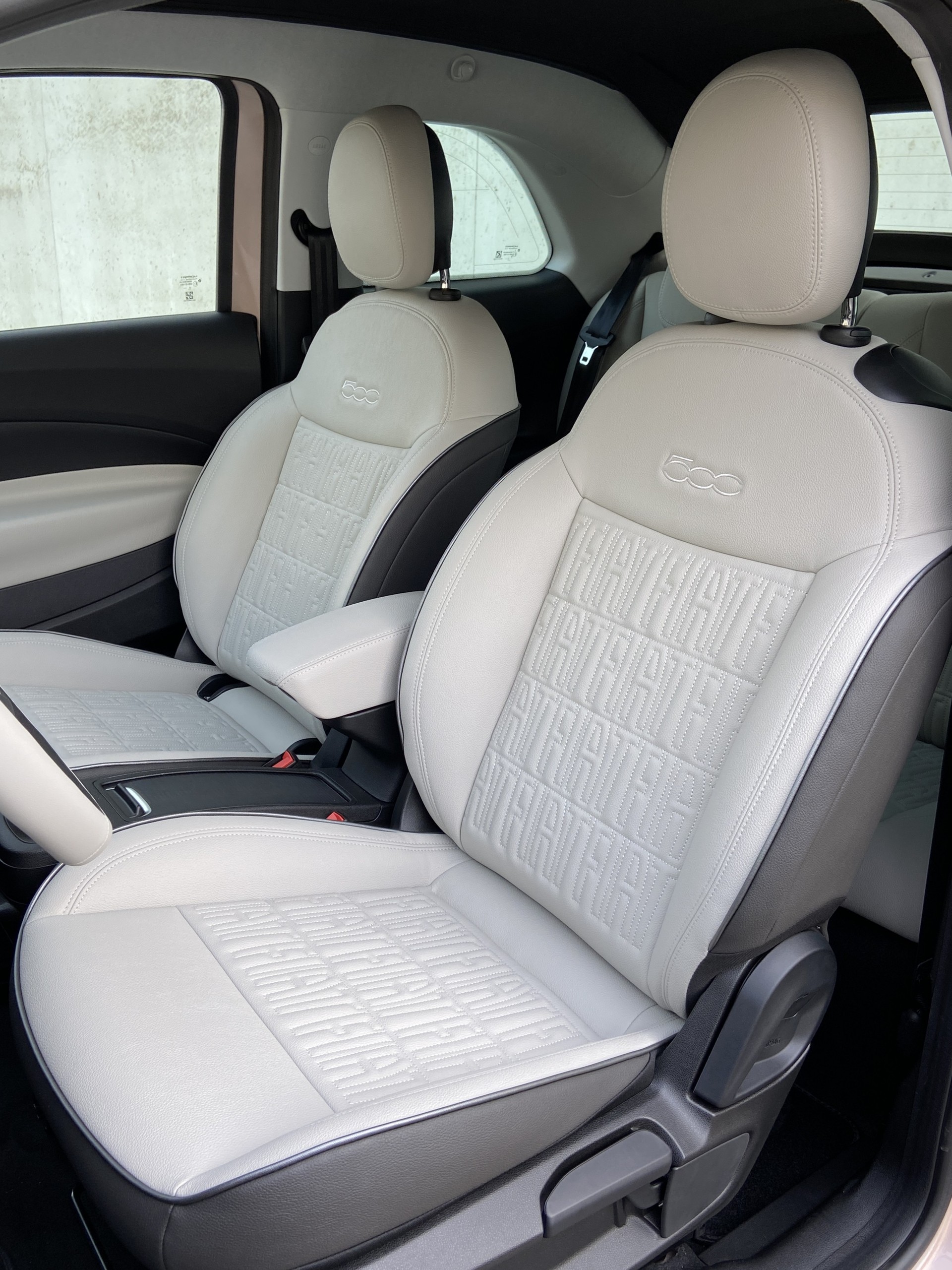 FIAT 500 C electric 87 kW La Prima - 10