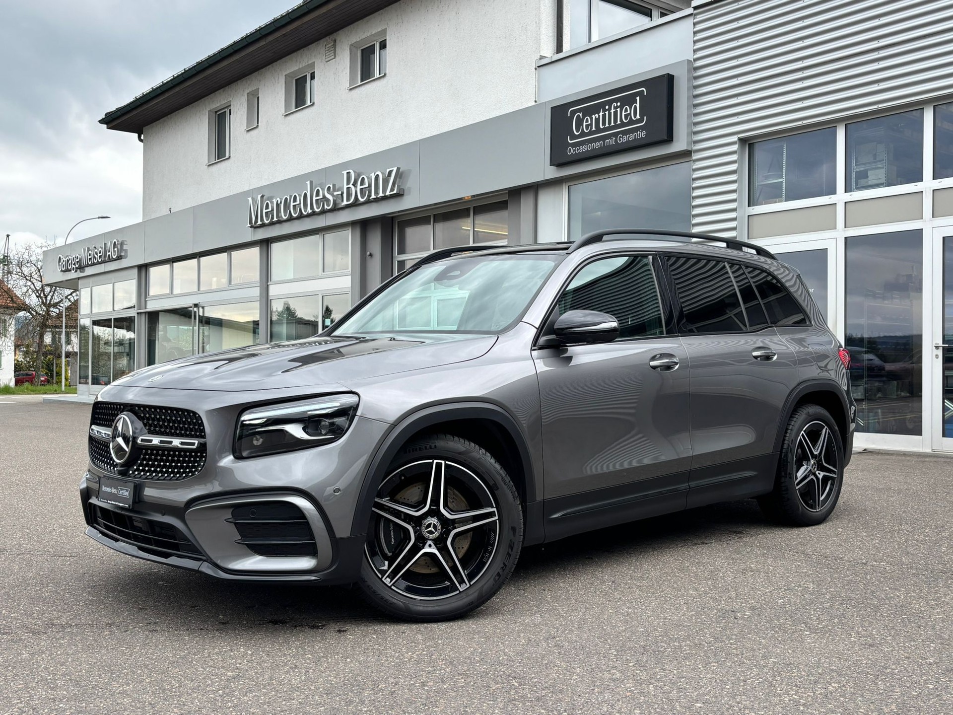 MERCEDES-BENZ GLB 220d AMG-Line 4Matic