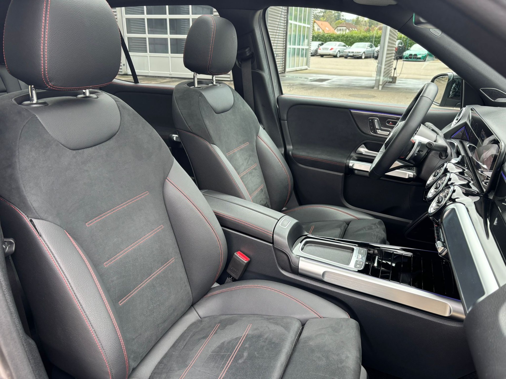 MERCEDES-BENZ GLB 220d AMG-Line 4Matic - 9