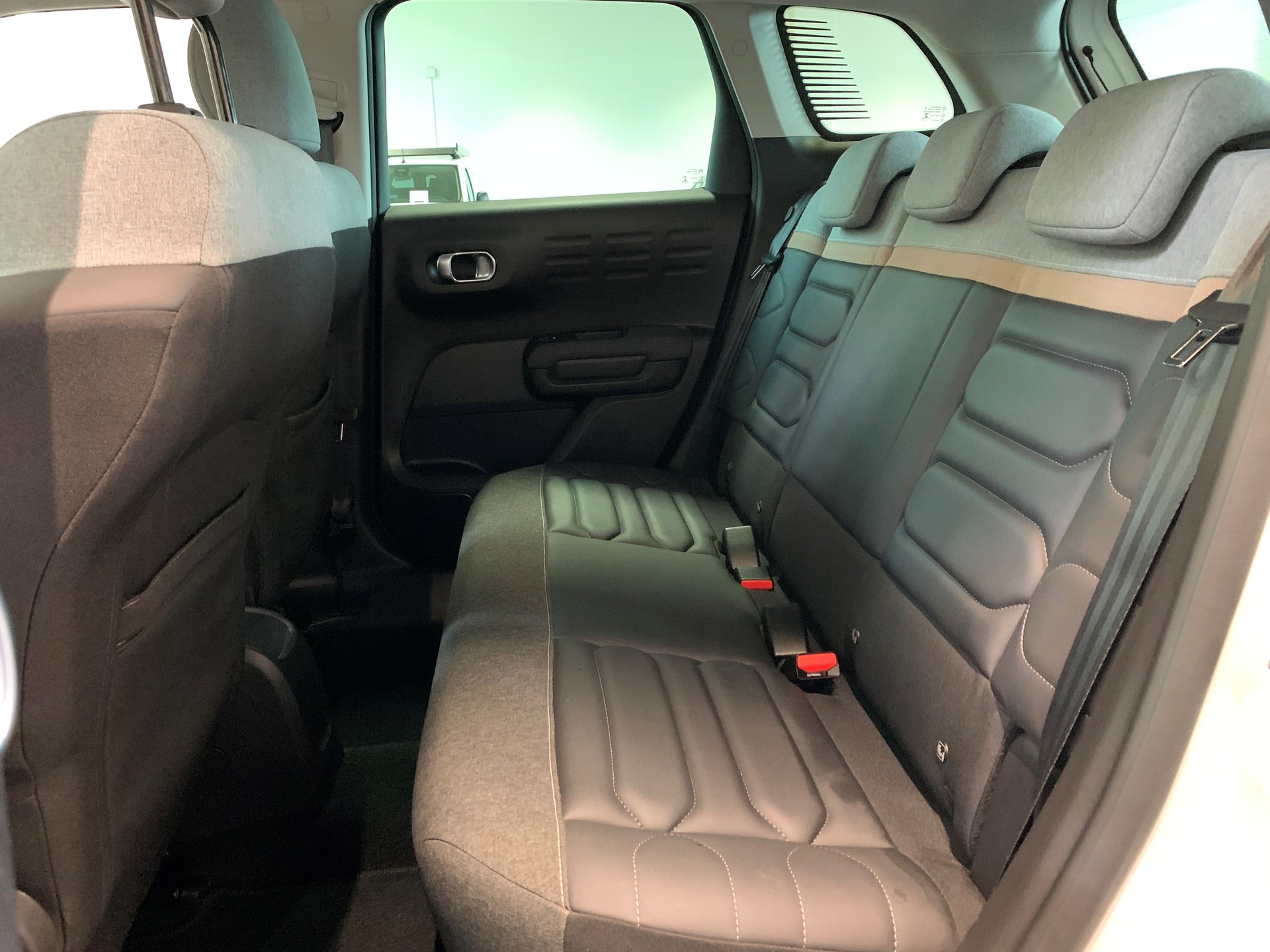 CITROEN C3 Aircross 1.2i PureTech Swiss Edition EAT6 - 10