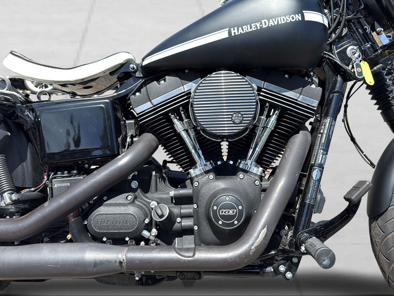 HARLEY-DAVIDSON FXDB Dyna Street Bob 103 ABS - 5