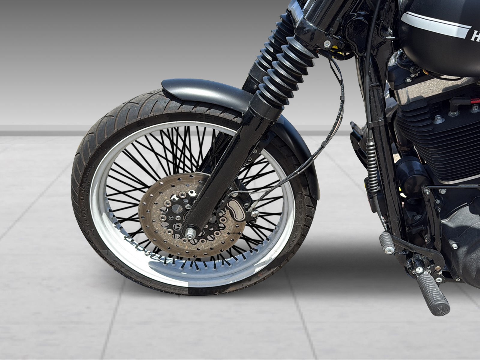 HARLEY-DAVIDSON FXDB Dyna Street Bob 103 ABS - 6