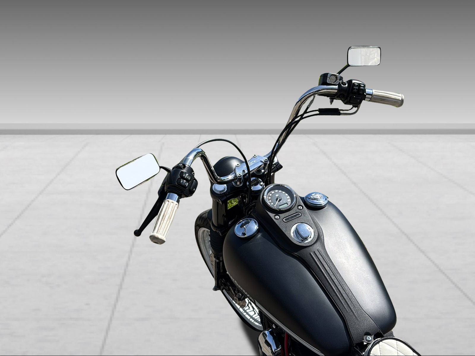 HARLEY-DAVIDSON FXDB Dyna Street Bob 103 ABS - 4