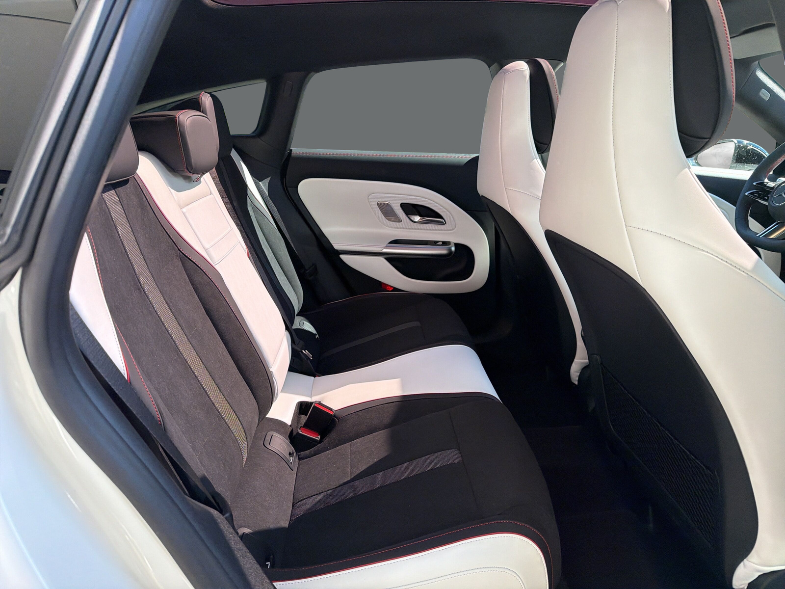 MERCEDES-BENZ CLA 220 8G-DCT 4Matic - 19