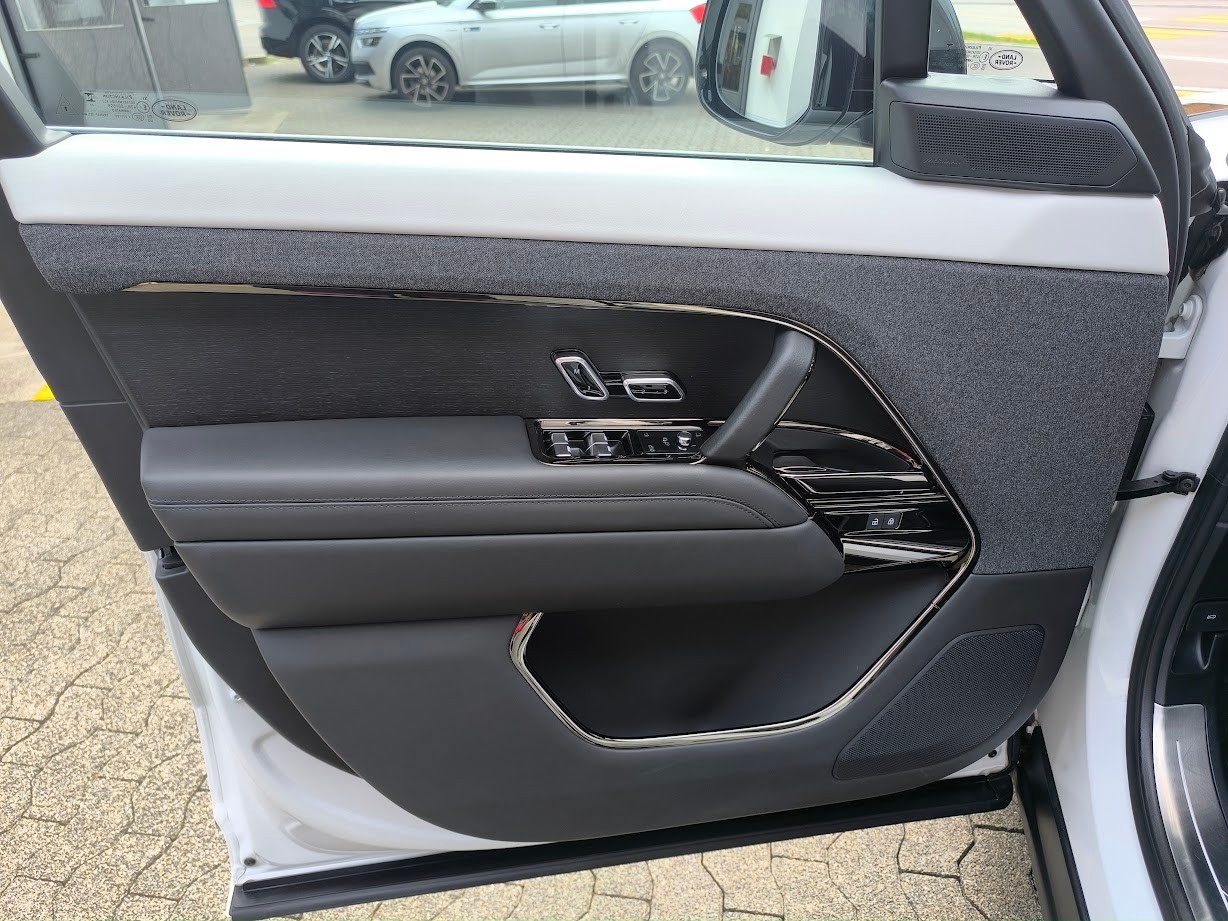 LAND ROVER Range Rover Sport P550e 3.0 Si6 PHEV Autobiography Automatic - 8