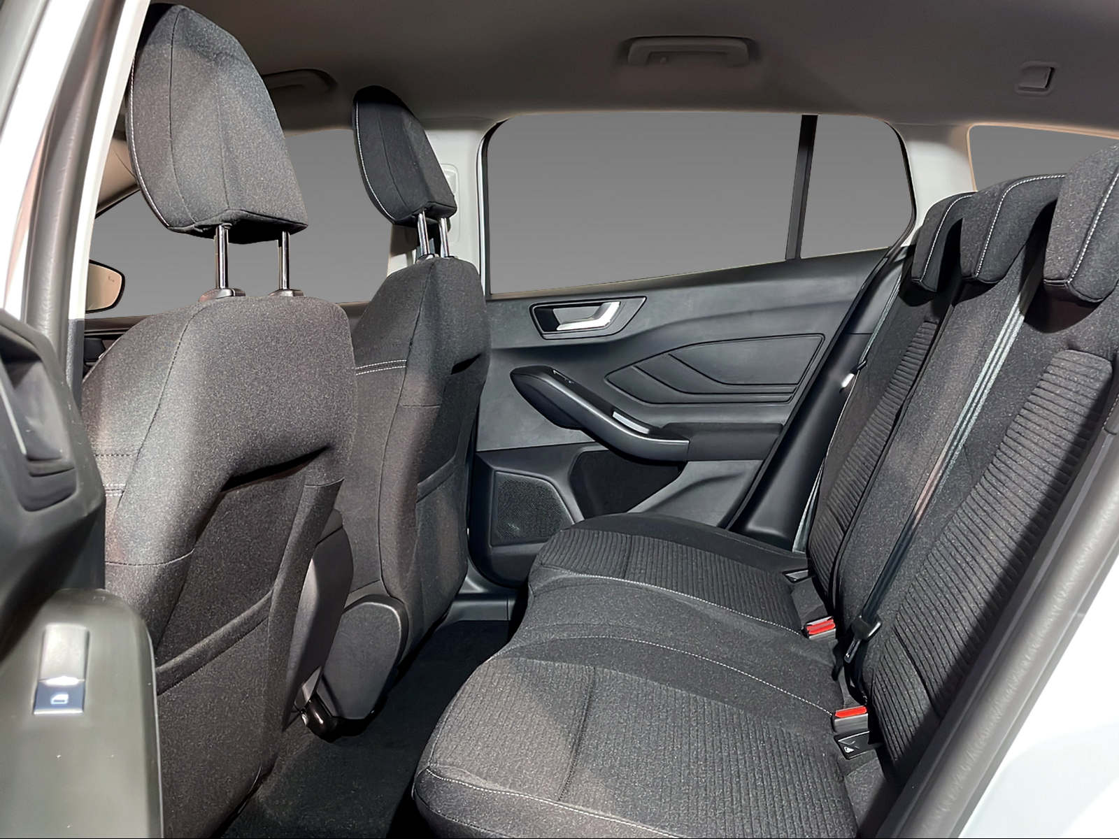 FORD Focus Station Wagon 1.0i EcoB Hybrid 155 Titanium - 12