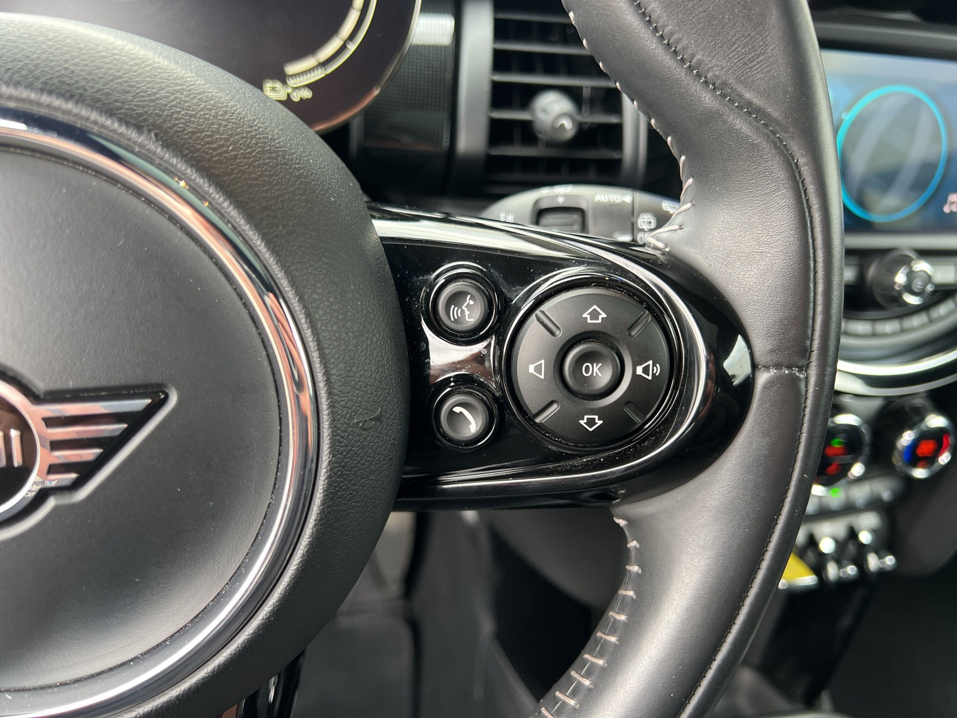 MINI Cooper SE - 16