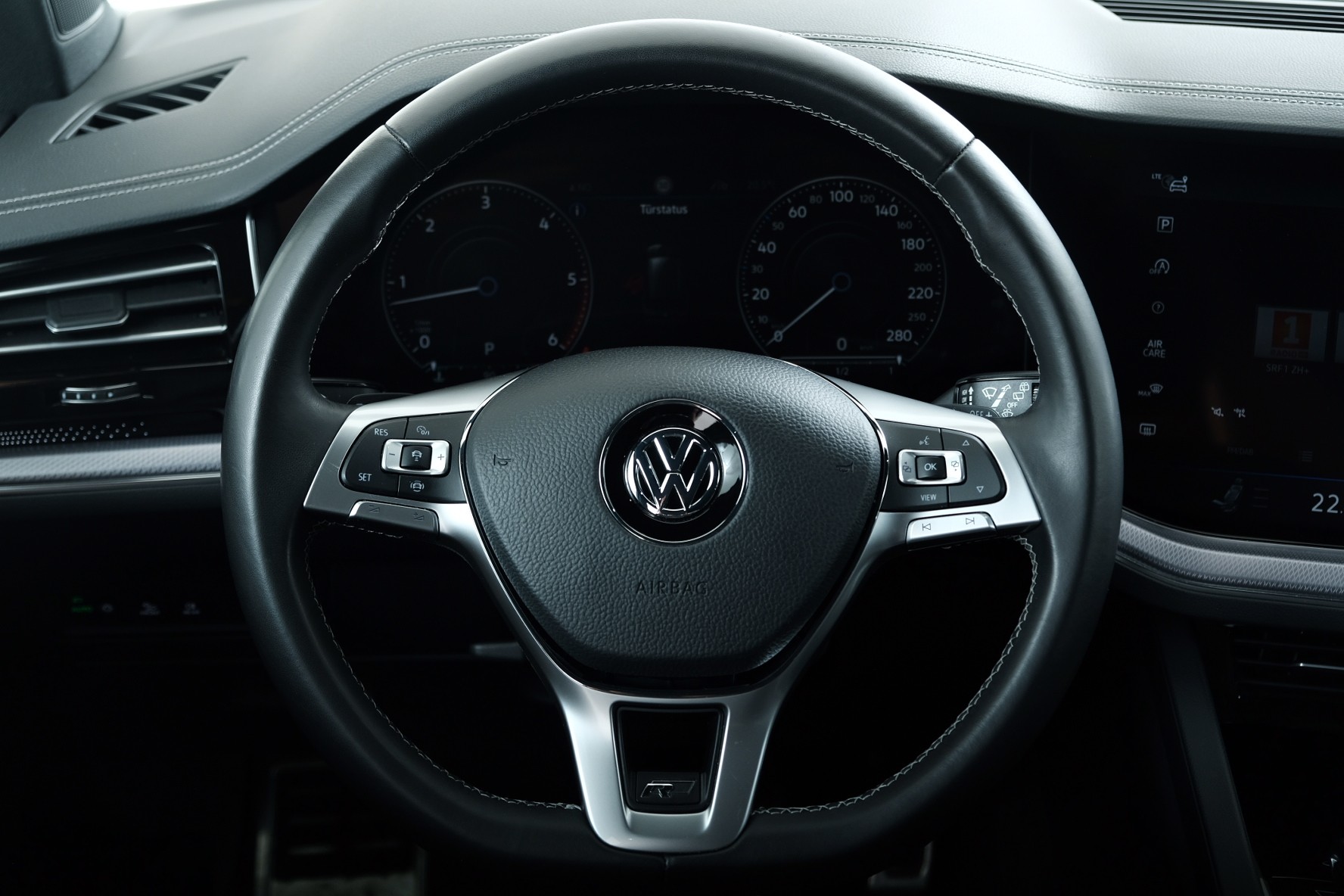 VW Touareg 3.0 TDI R Line Tiptronic - 8