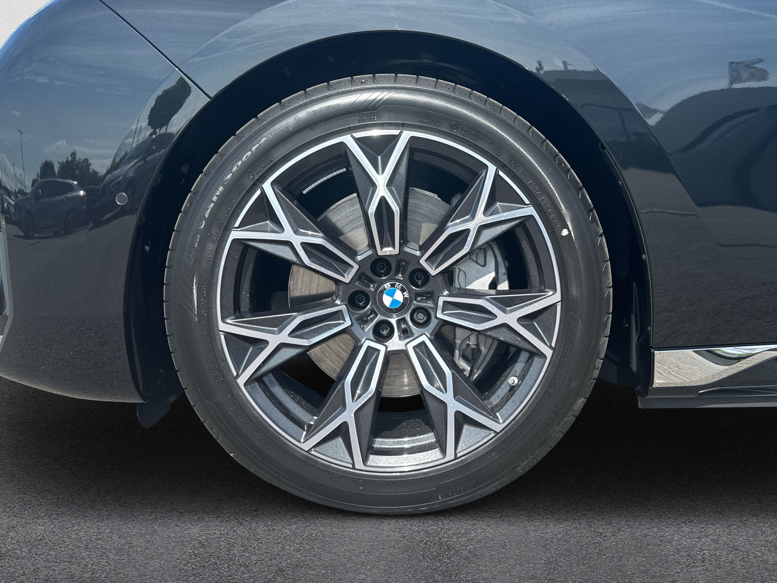 BMW i7 eDrive 50 - 8