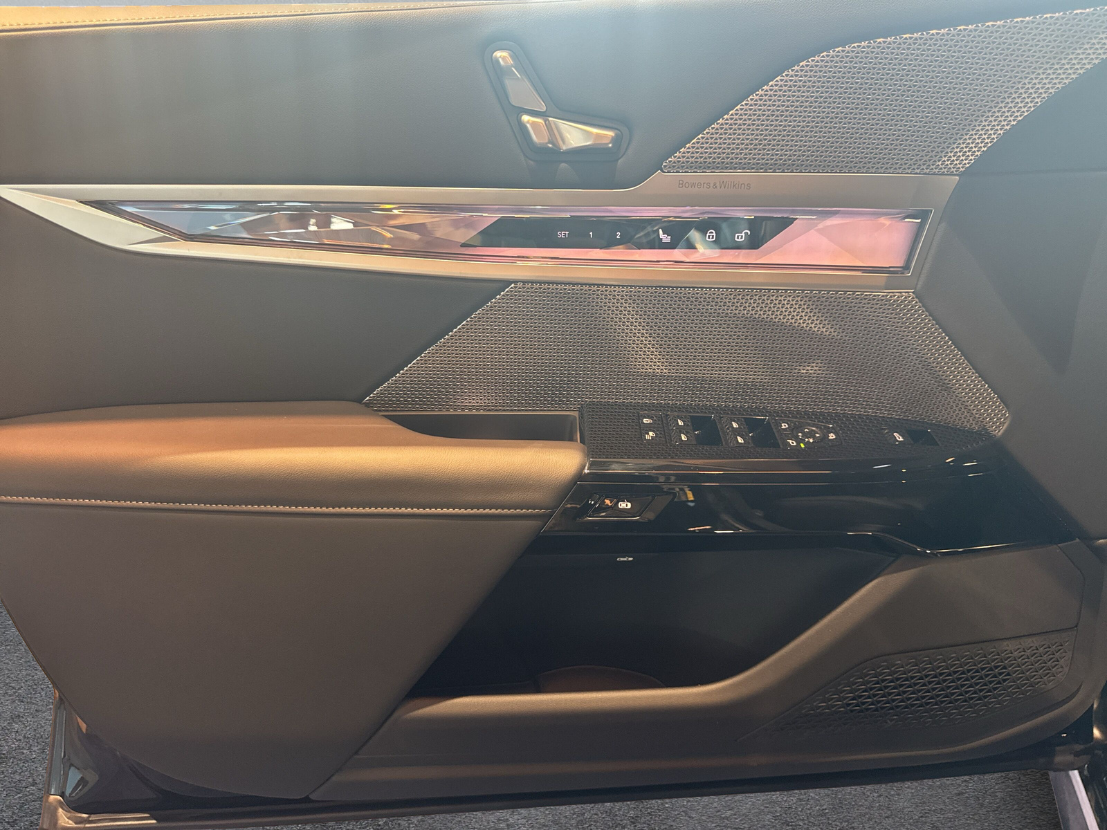 BMW i7 eDrive 50 - 13