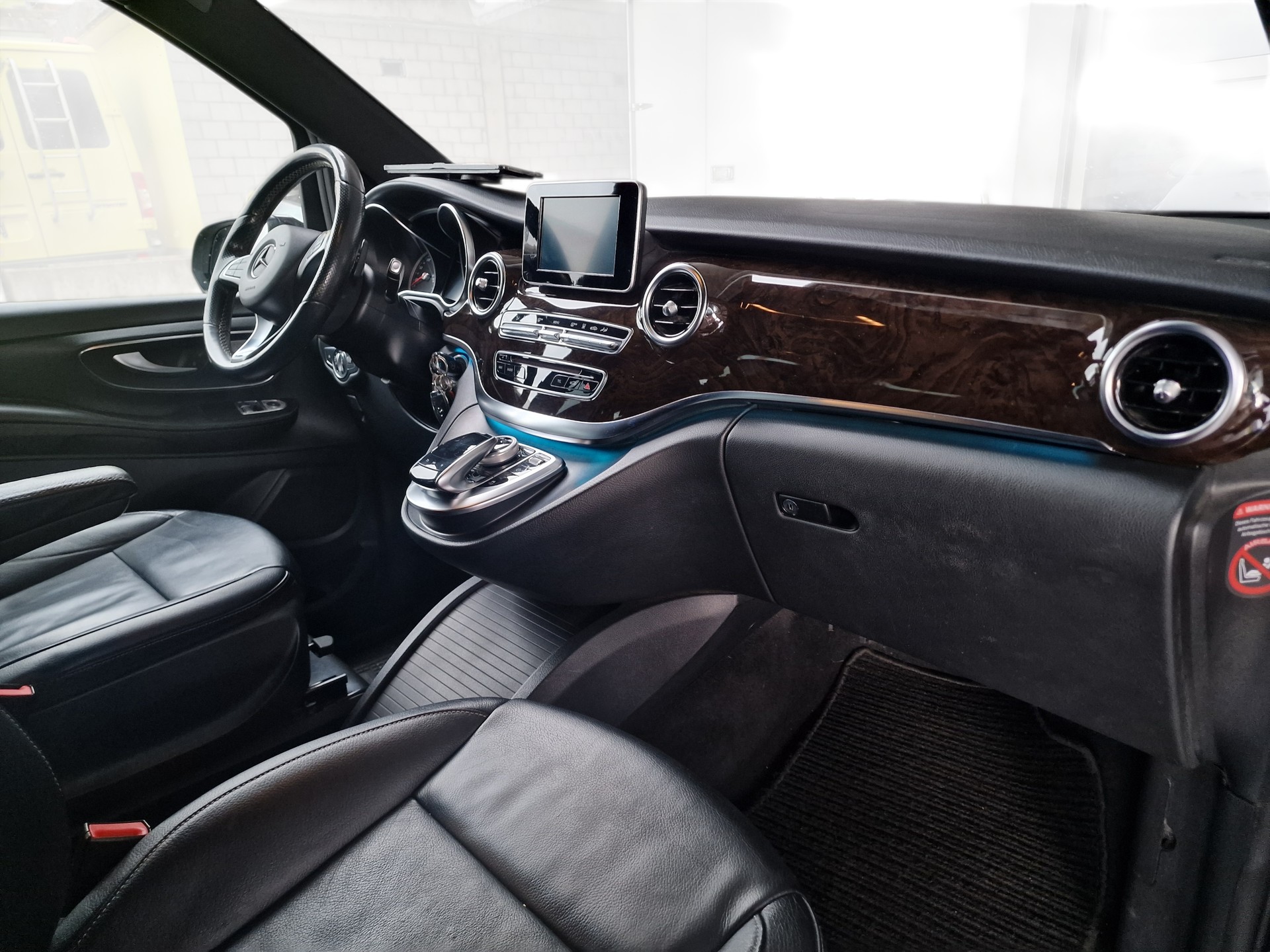 MERCEDES-BENZ V 250 d Avantgarde lang 4Matic 7G-Tronic 24Mt Gara 8xBereift - 15