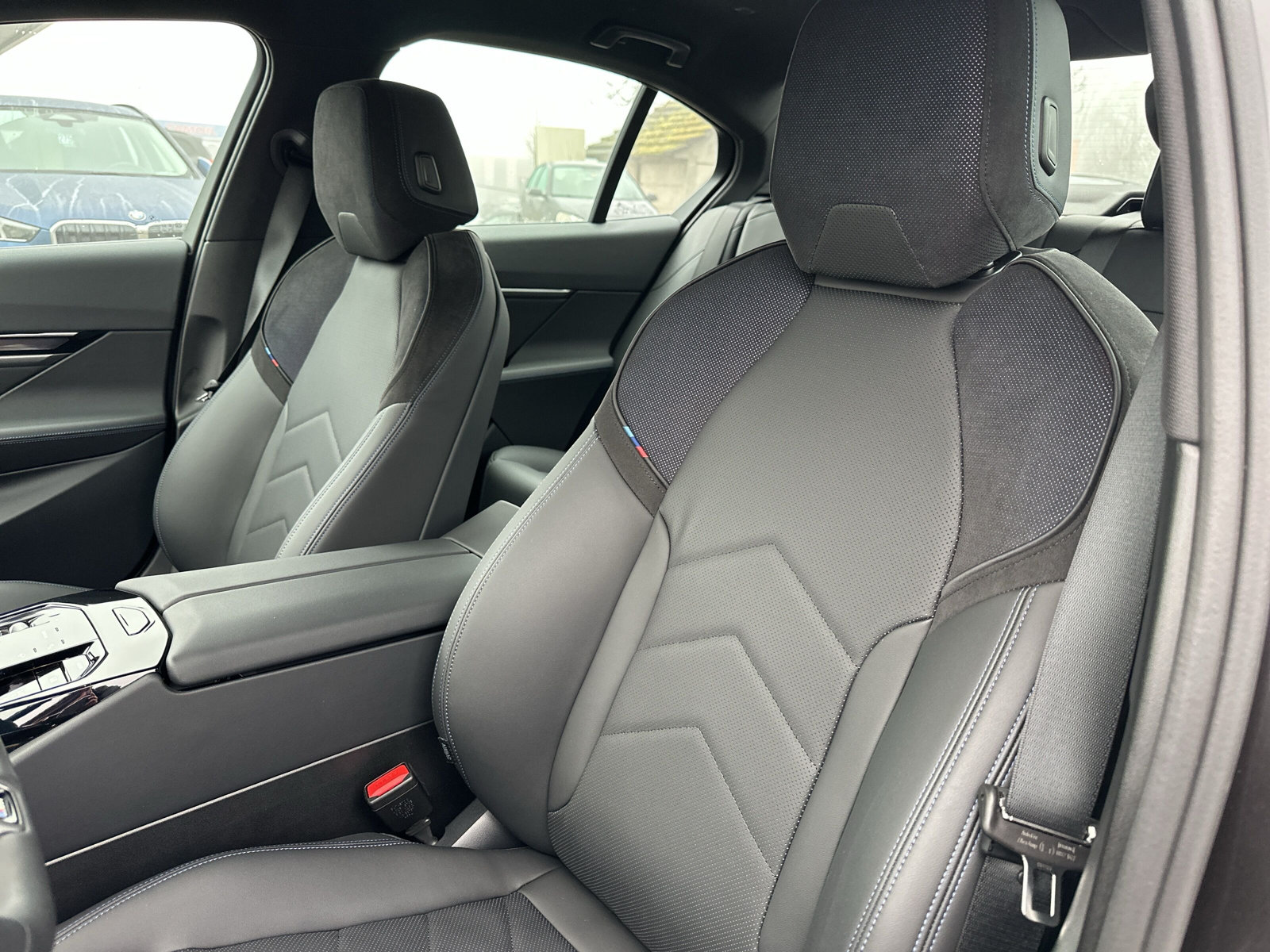 BMW i5 M60 xDrive - 10