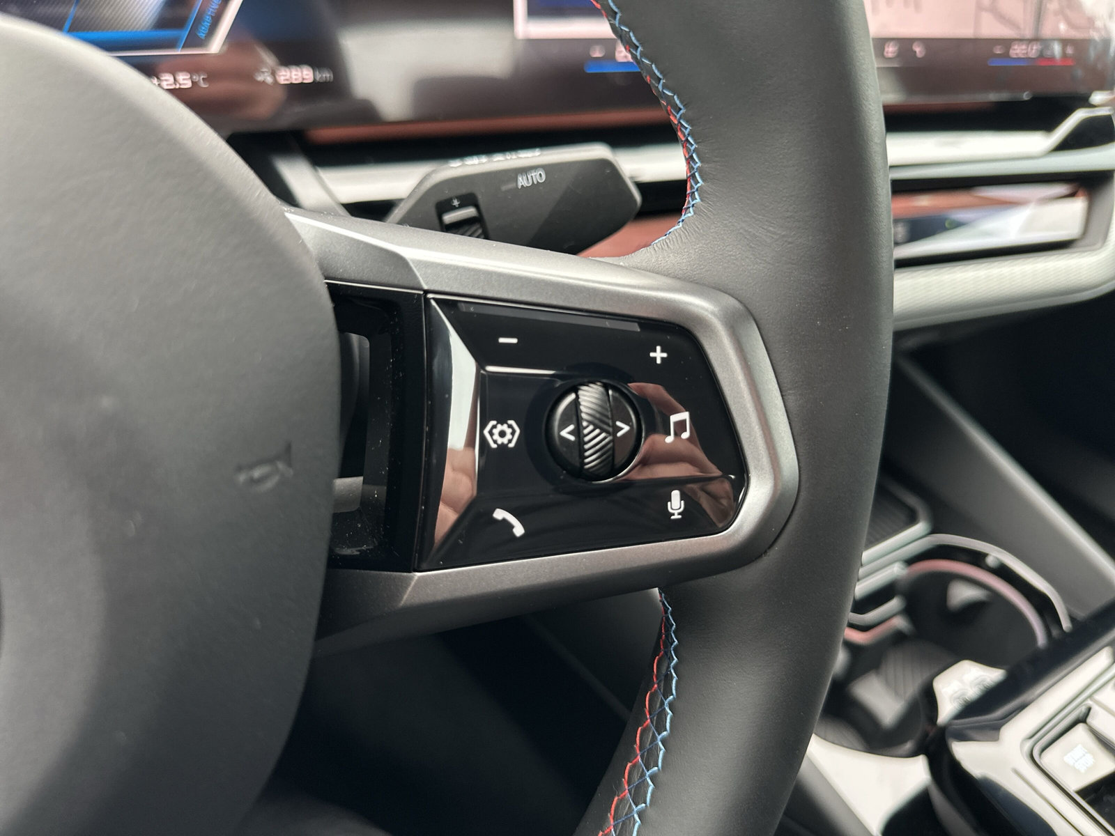 BMW i5 M60 xDrive - 13