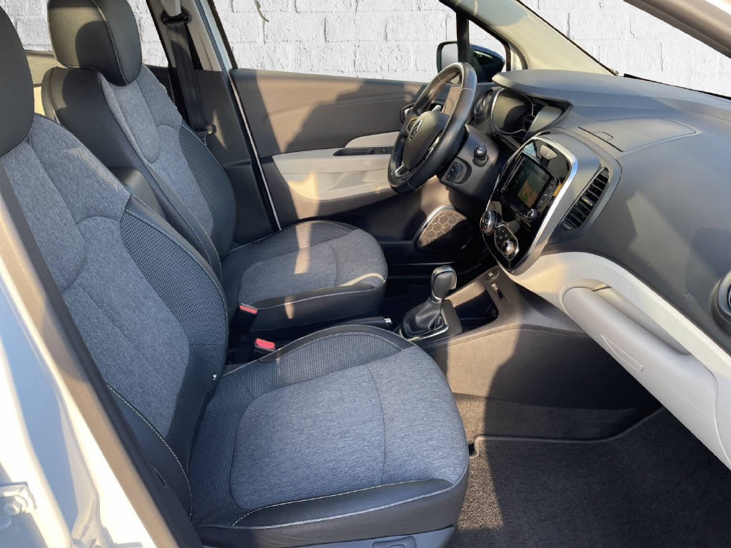 RENAULT Captur 1.2 TCe 90th Anniv. EDC - 11