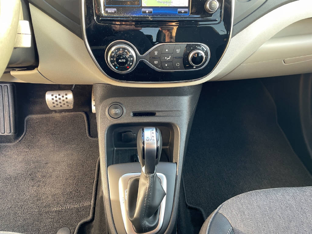 RENAULT Captur 1.2 TCe 90th Anniv. EDC - 9