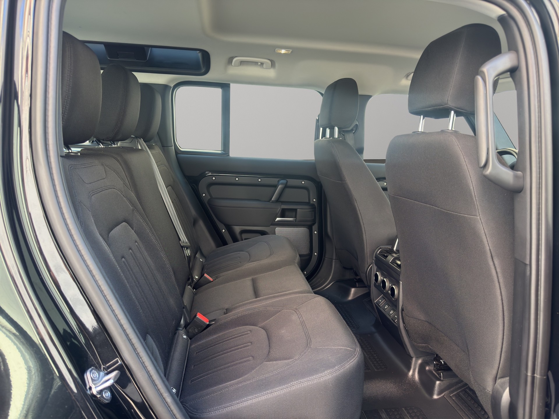 LAND ROVER Defender 110 3.0 D I6 200 - 9