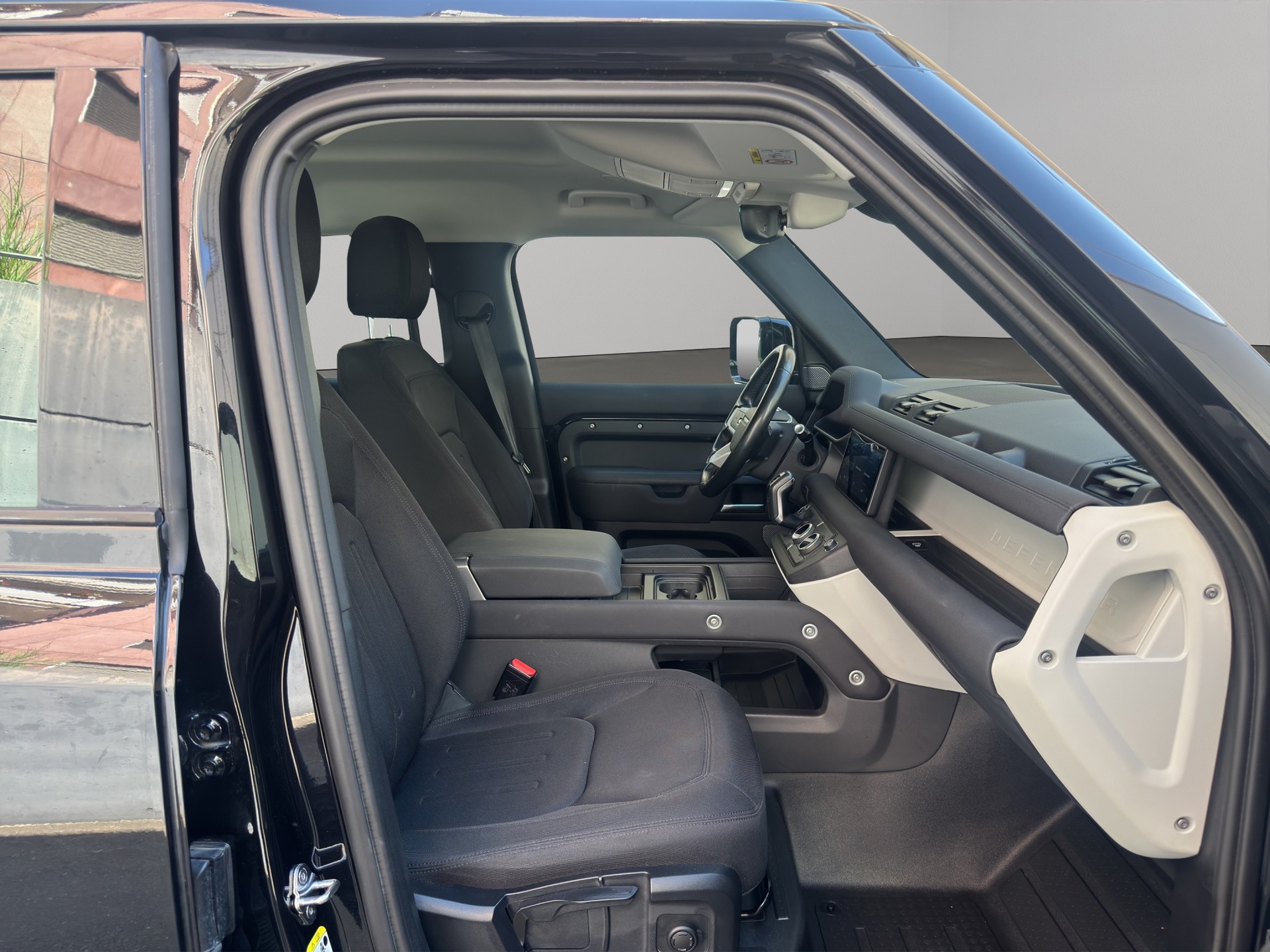 LAND ROVER Defender 110 3.0 D I6 200 - 8