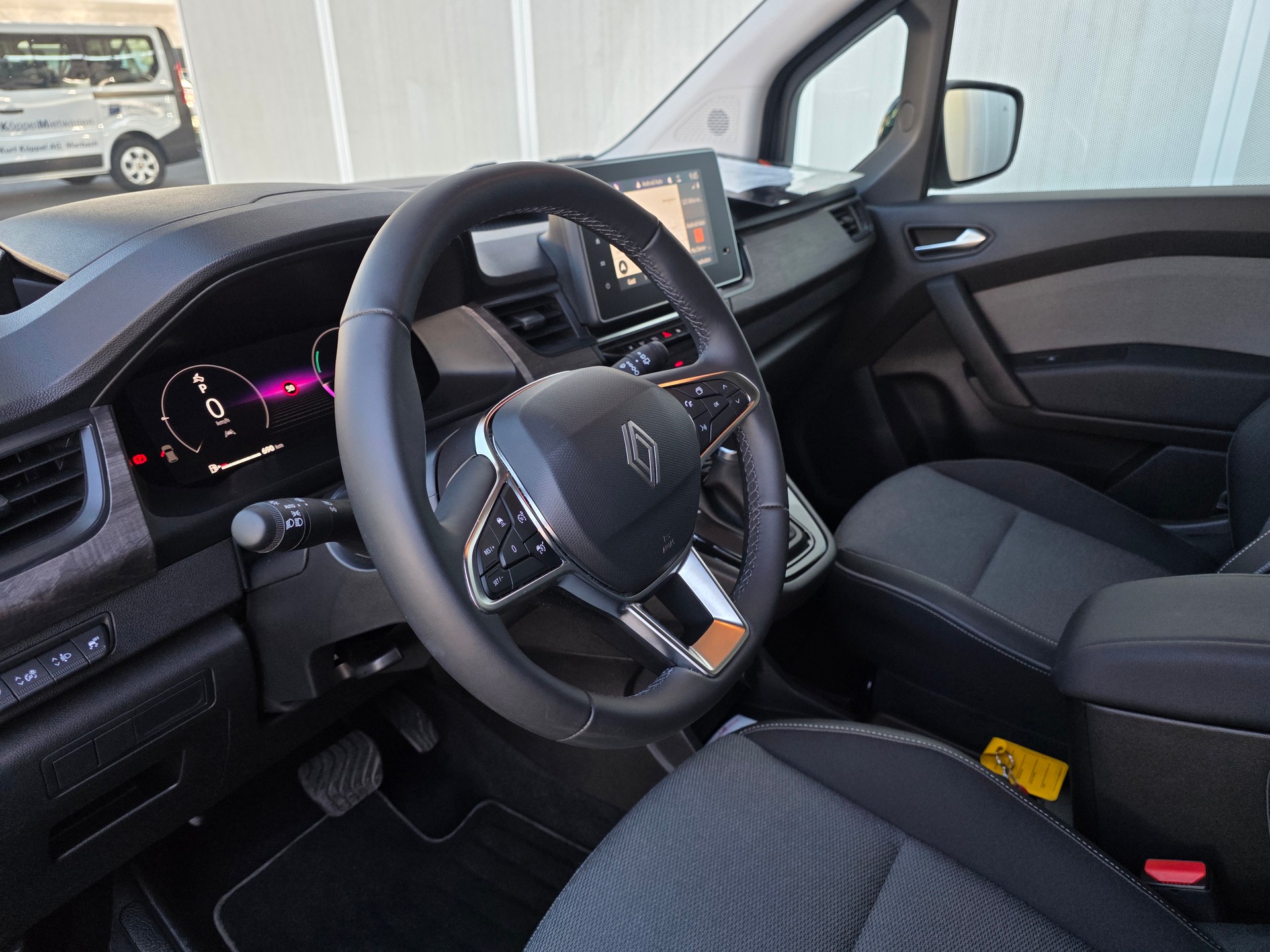RENAULT Kangoo 1.3 TCe 130 PF Techno EDC - 9