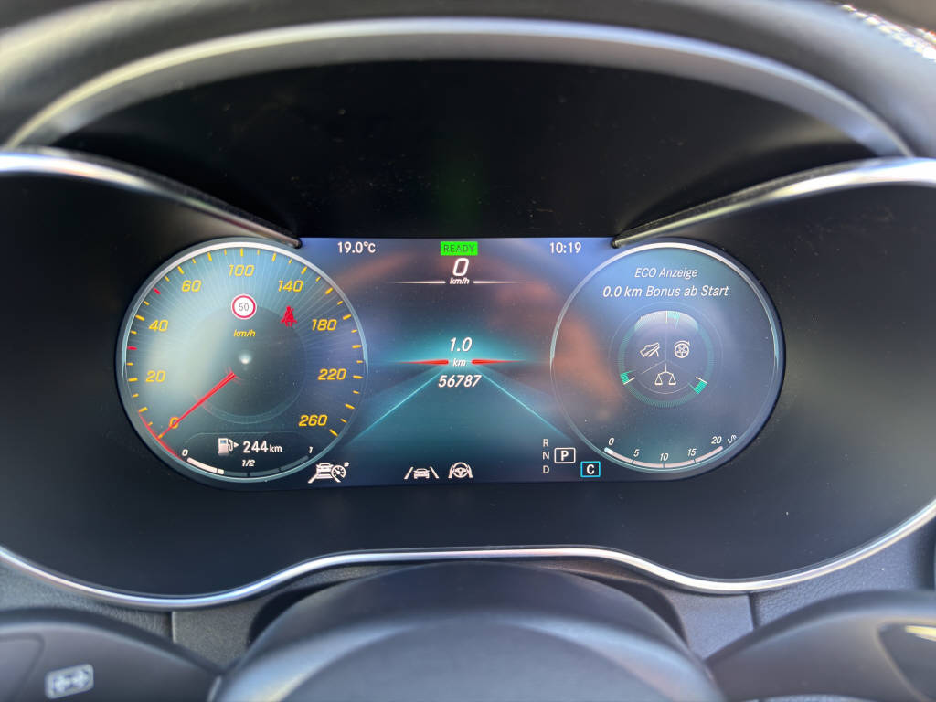 MERCEDES-BENZ C 300 AMG Line 4matic Cabriolet - 11