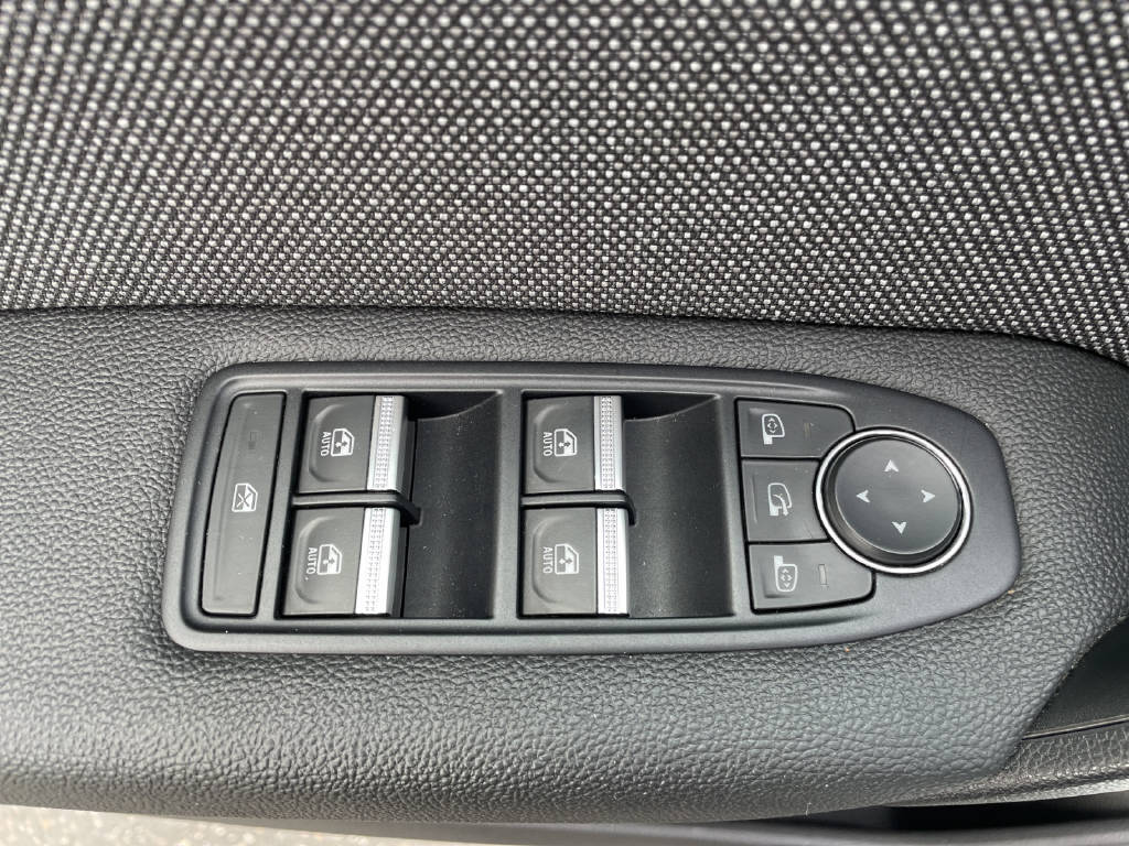 RENAULT Captur 1.3 TCe 140 techno - 12