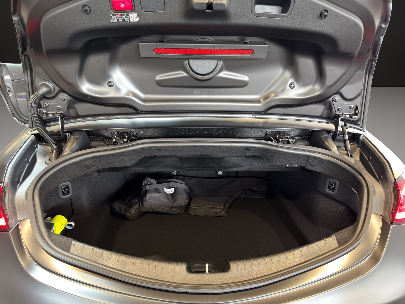 MERCEDES-BENZ CLE AMG 53 Cabrio 4Matic+ 9G-Tronic - 17