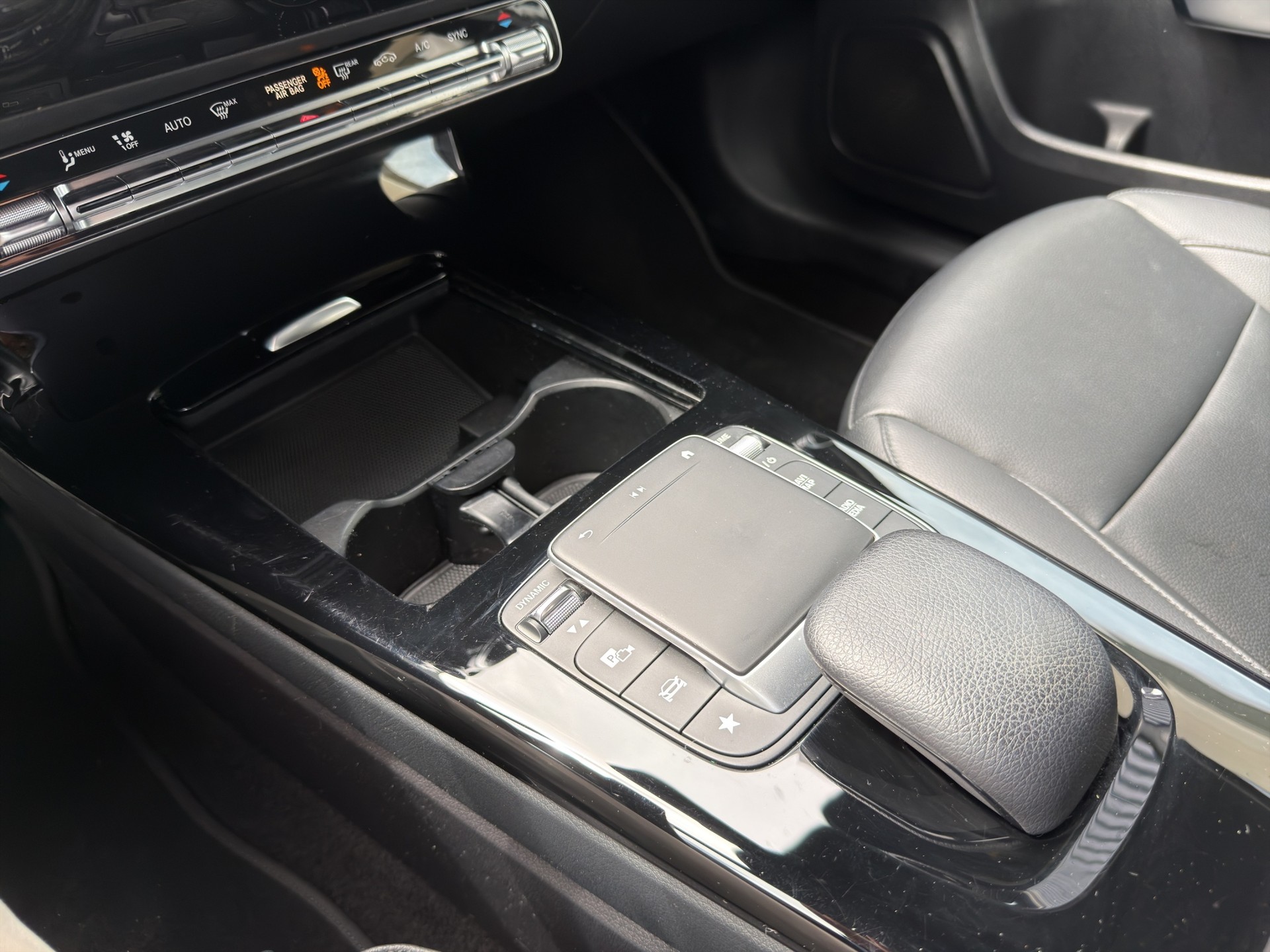 MERCEDES-BENZ A 180 Progressive - 11