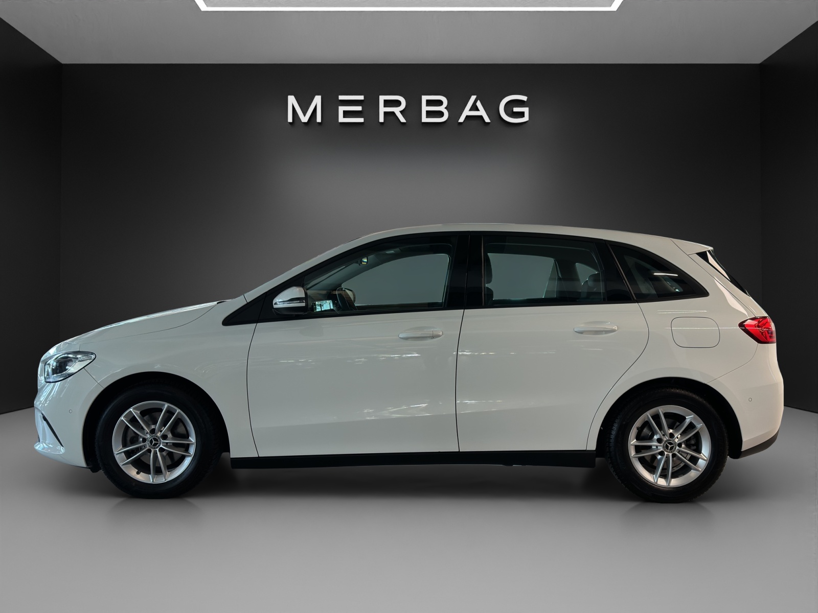 MERCEDES-BENZ B 180 - 3