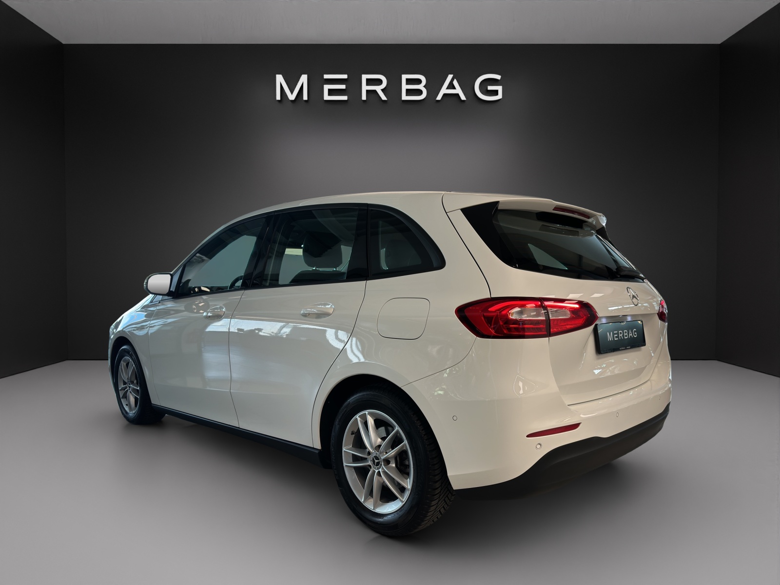 MERCEDES-BENZ B 180 - 4
