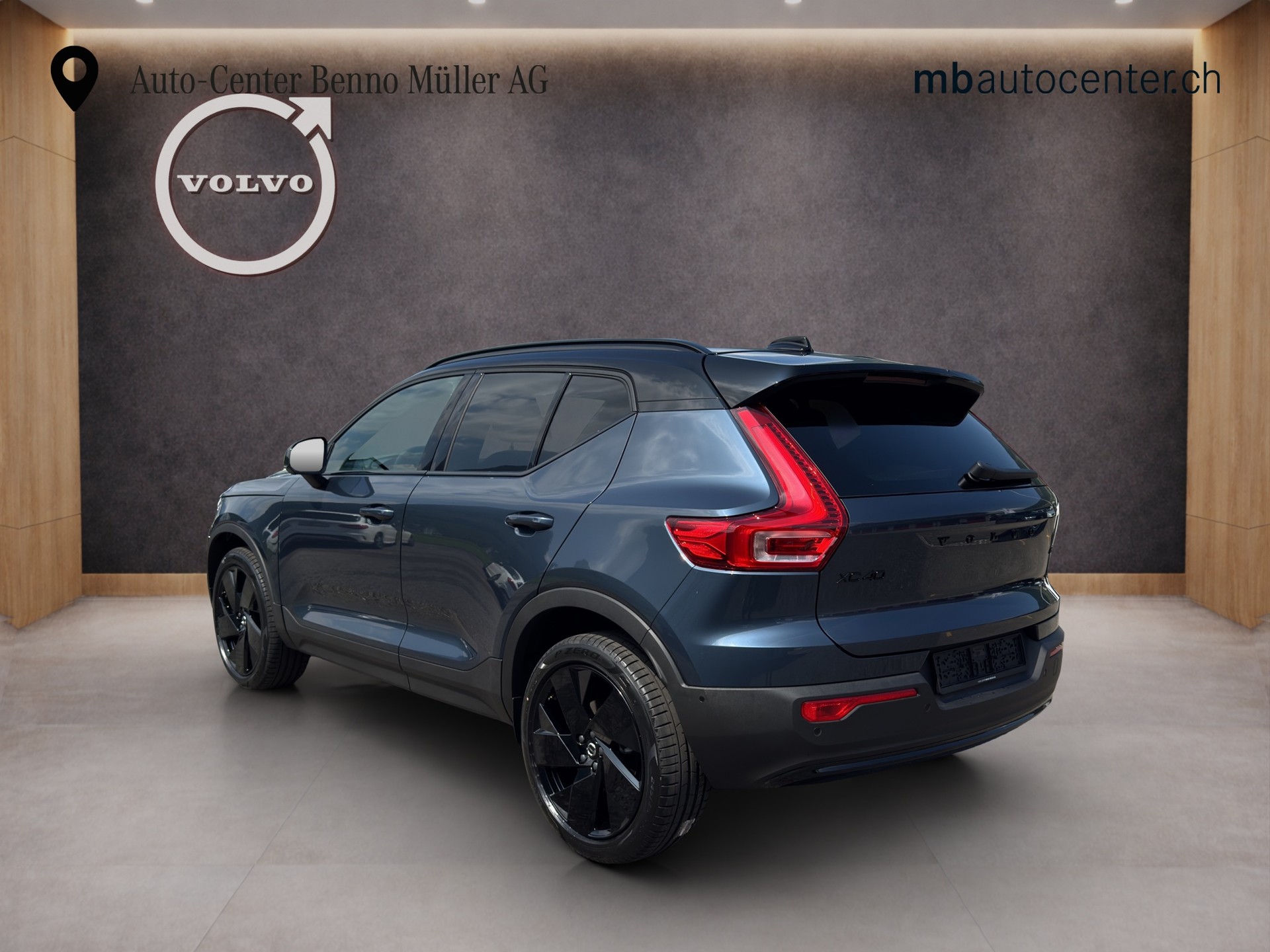 VOLVO XC40 2.0 B4 MH Black Edition - 3