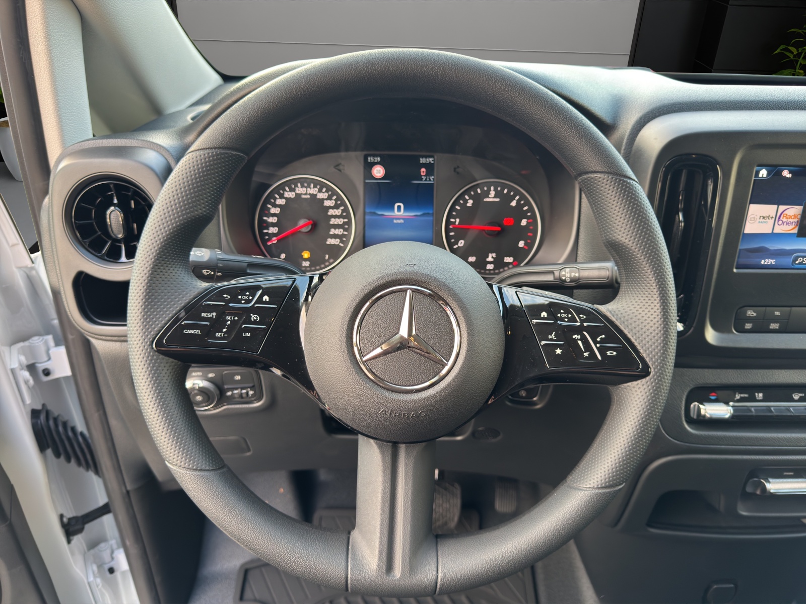 MERCEDES-BENZ Vito 119 CDI Extralang 9G-Tronic Pro - 11