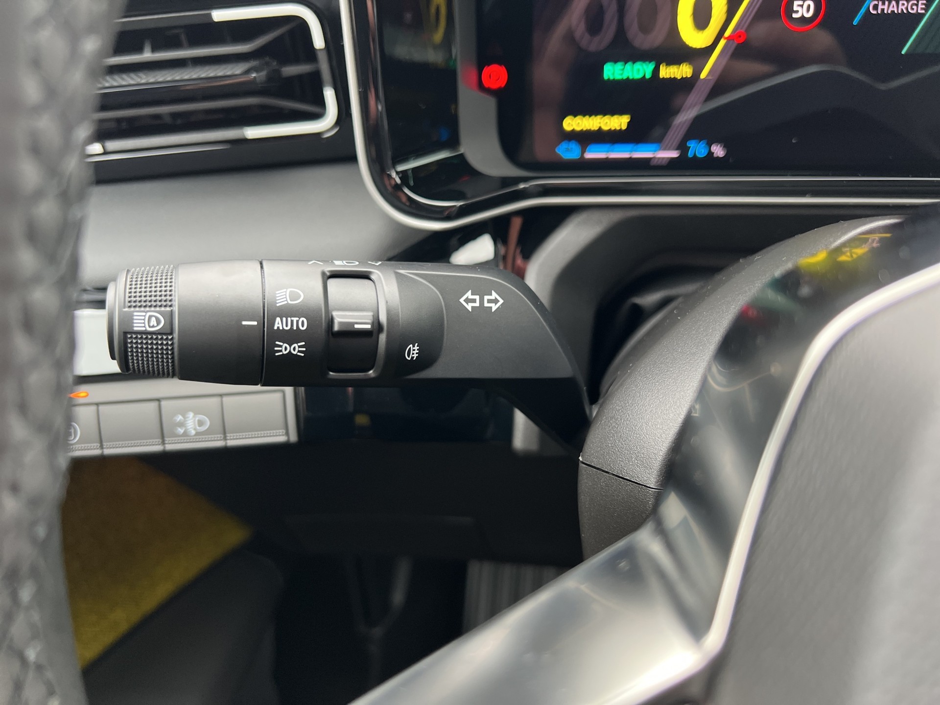 RENAULT R5 E-Tech Comfort Range iconic five - 33