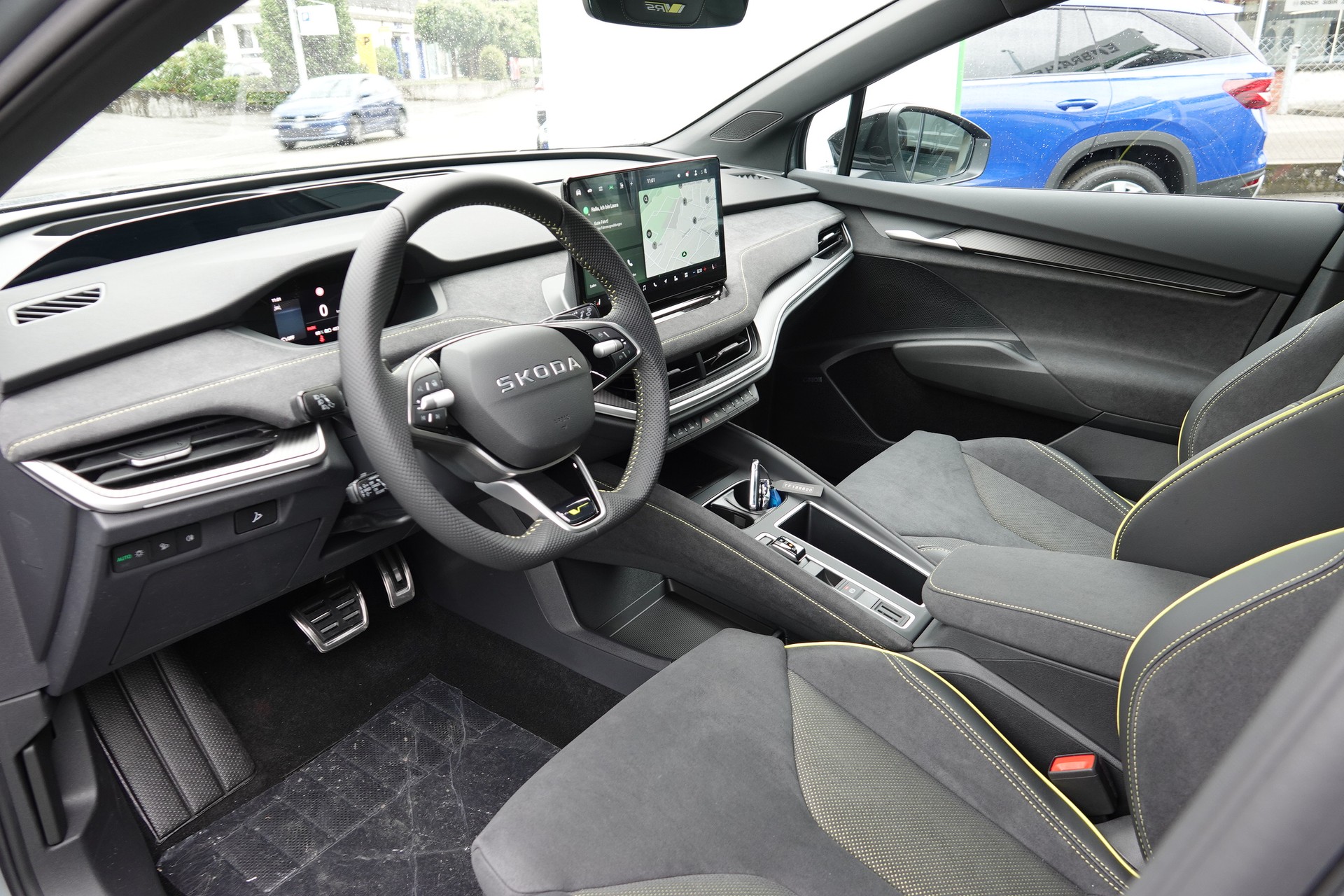 SKODA Enyaq RS 4x4 - 10