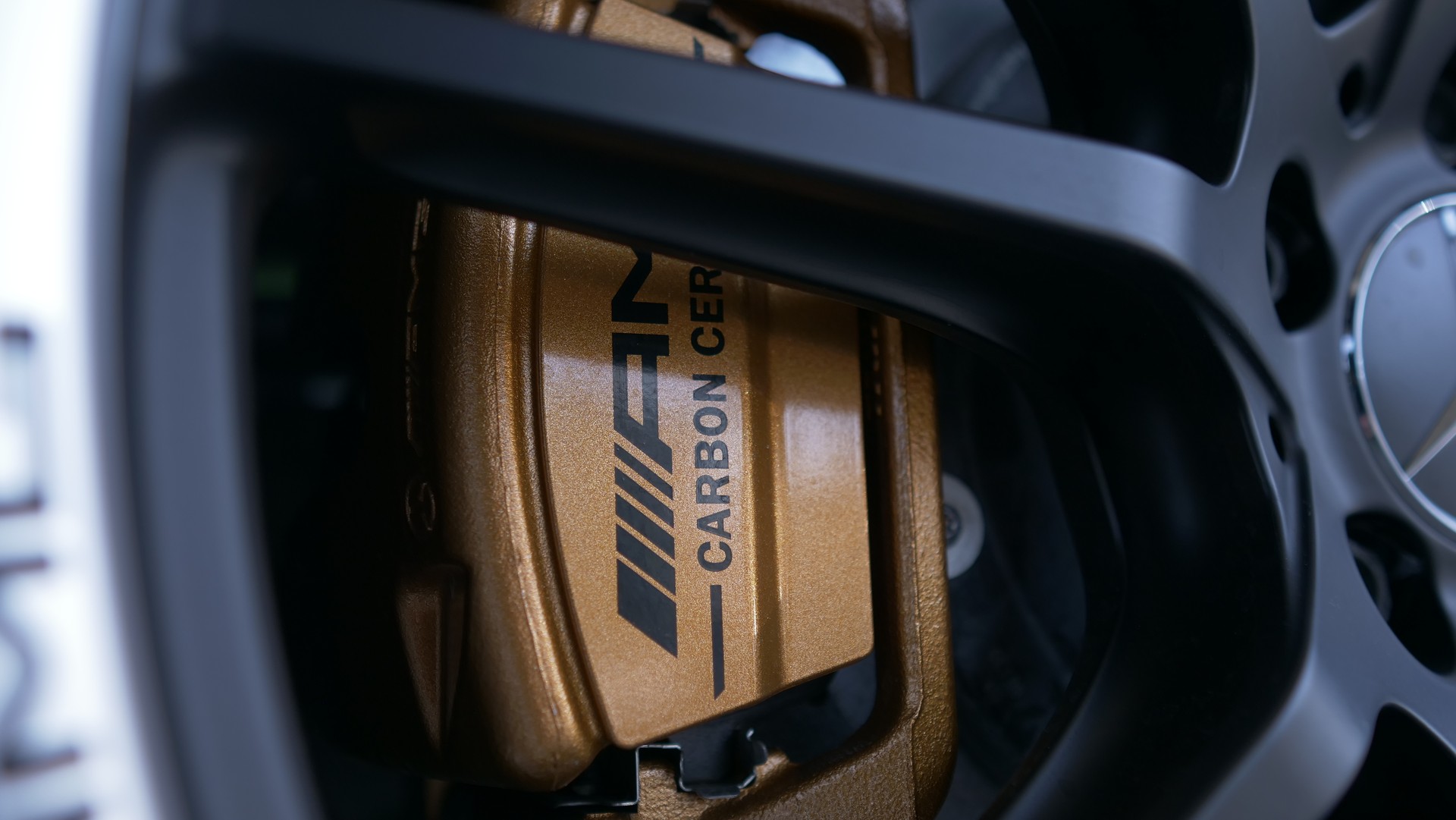 MERCEDES-BENZ AMG GT R Speedshift DCT - 14