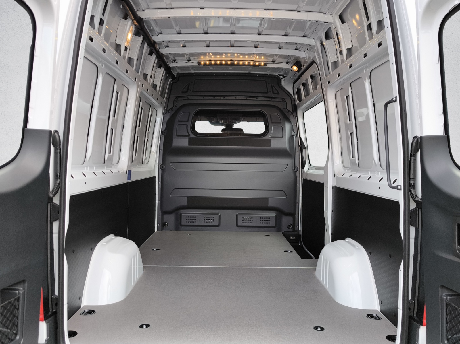 MERCEDES-BENZ eSprinter 320 81kWh Standard Hoch Pro - 8