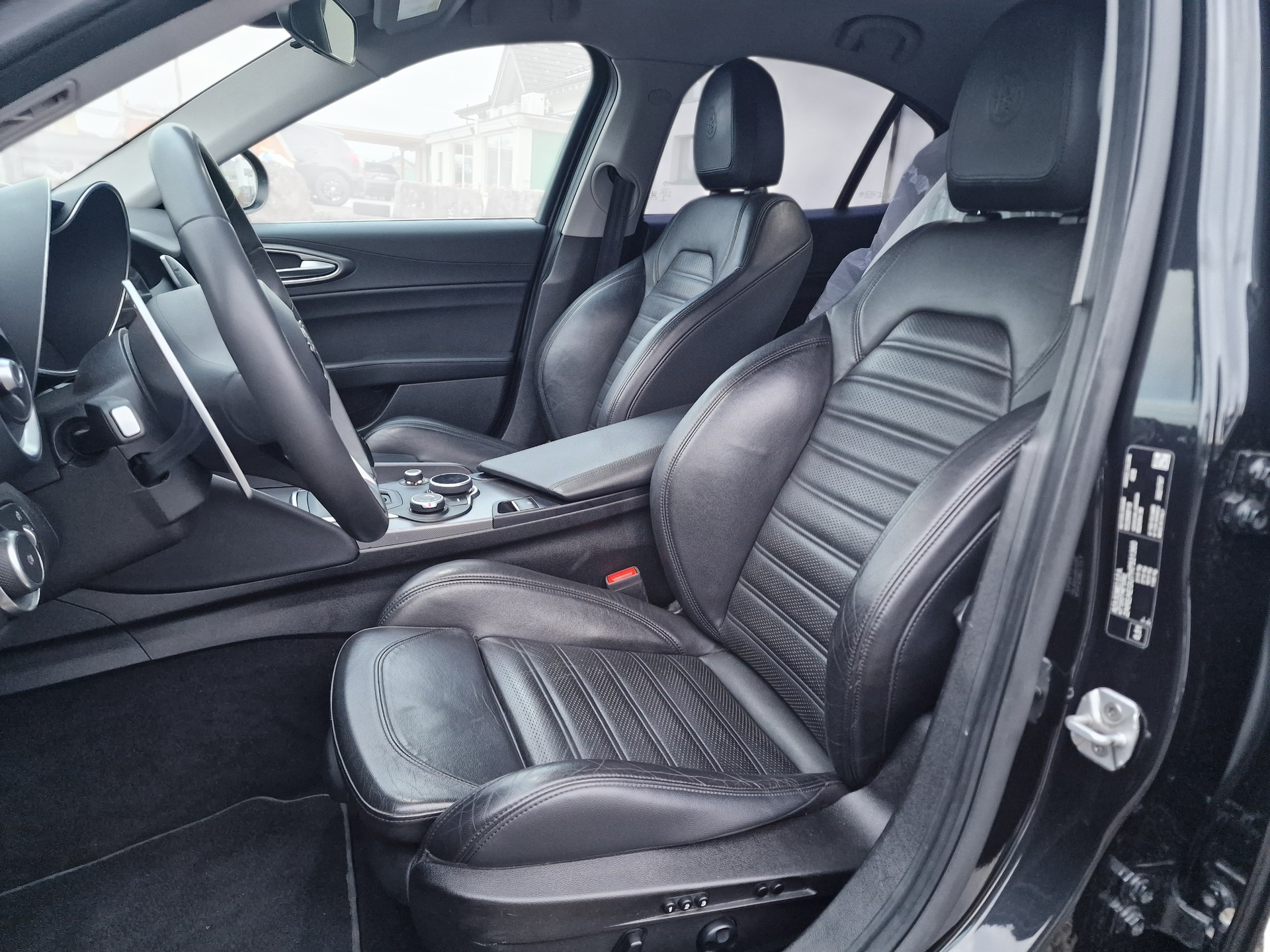 ALFA ROMEO Giulia 2.2 JTDM Veloce Q4 Automatic - 10