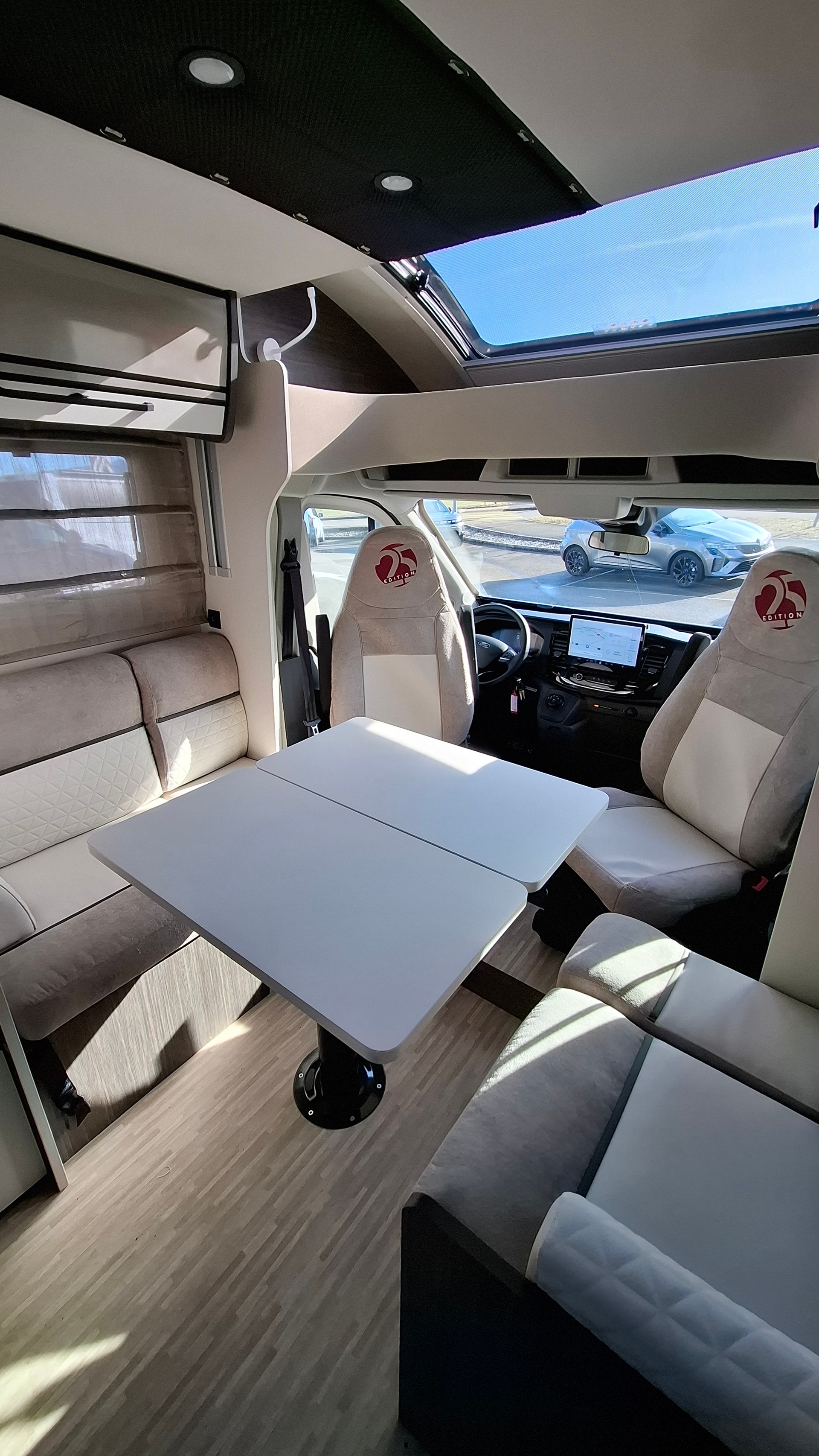 MCLOUIS MC4 881 - 25 Edition Automatique 165 PS (chauffage diesel, panneau solaire 200W, Marquise) - 8