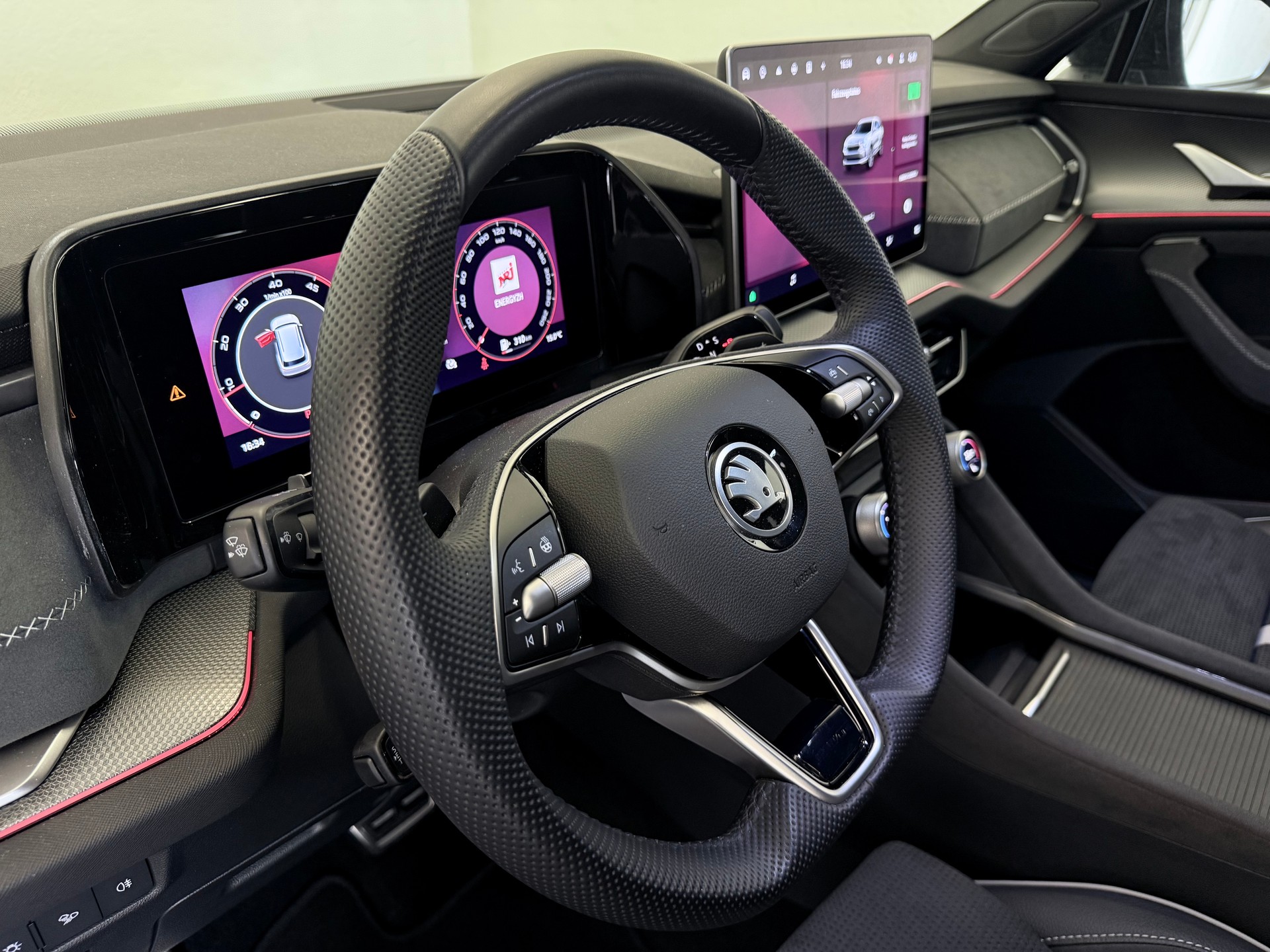 SKODA Kodiaq 2.0 TDI Sportline 4x4 DSG - 19