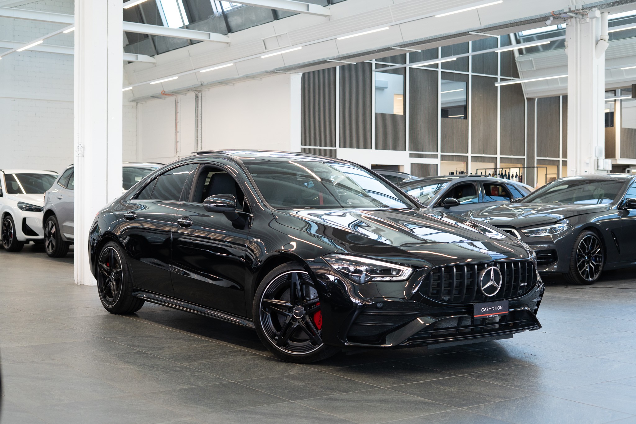 CLA 35 AMG 4matic / Panorama-Schiebedach / Performance Auspuff /