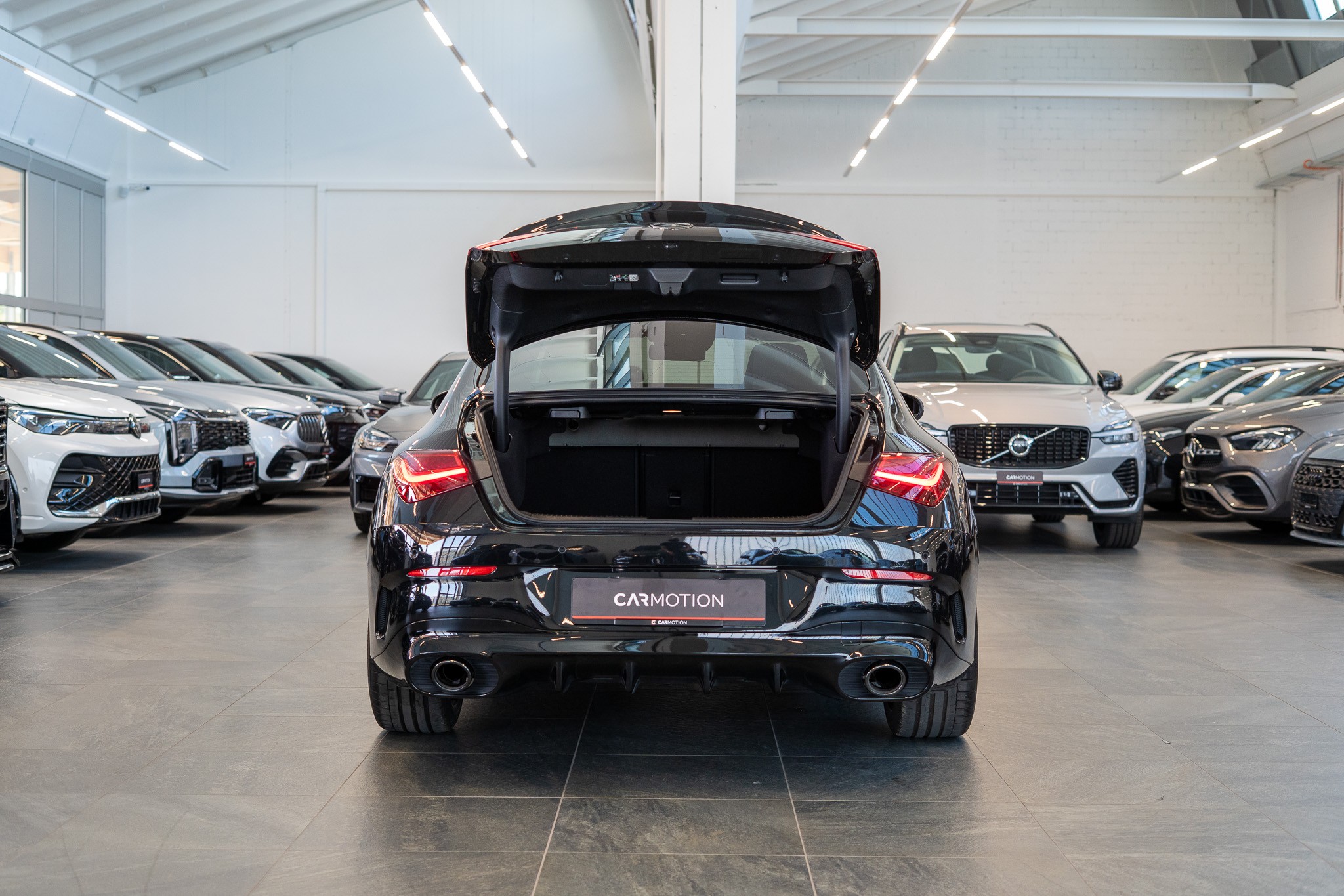 CLA 35 AMG 4matic / Panorama-Schiebedach / Performance Auspuff /