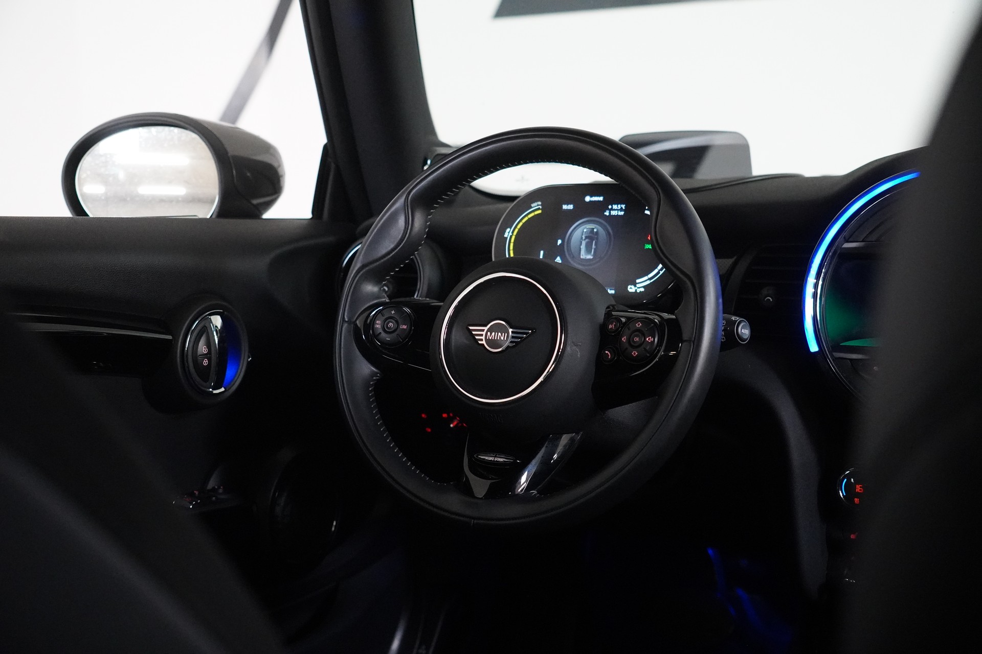 MINI Cooper SE - 26